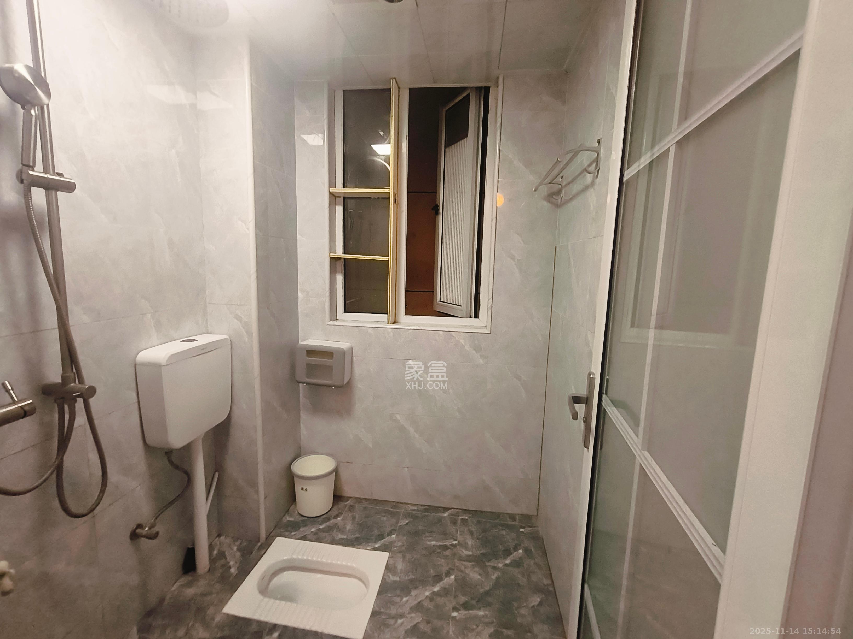 绿地新都会  1室0厅0卫    2300.0元/月室内图