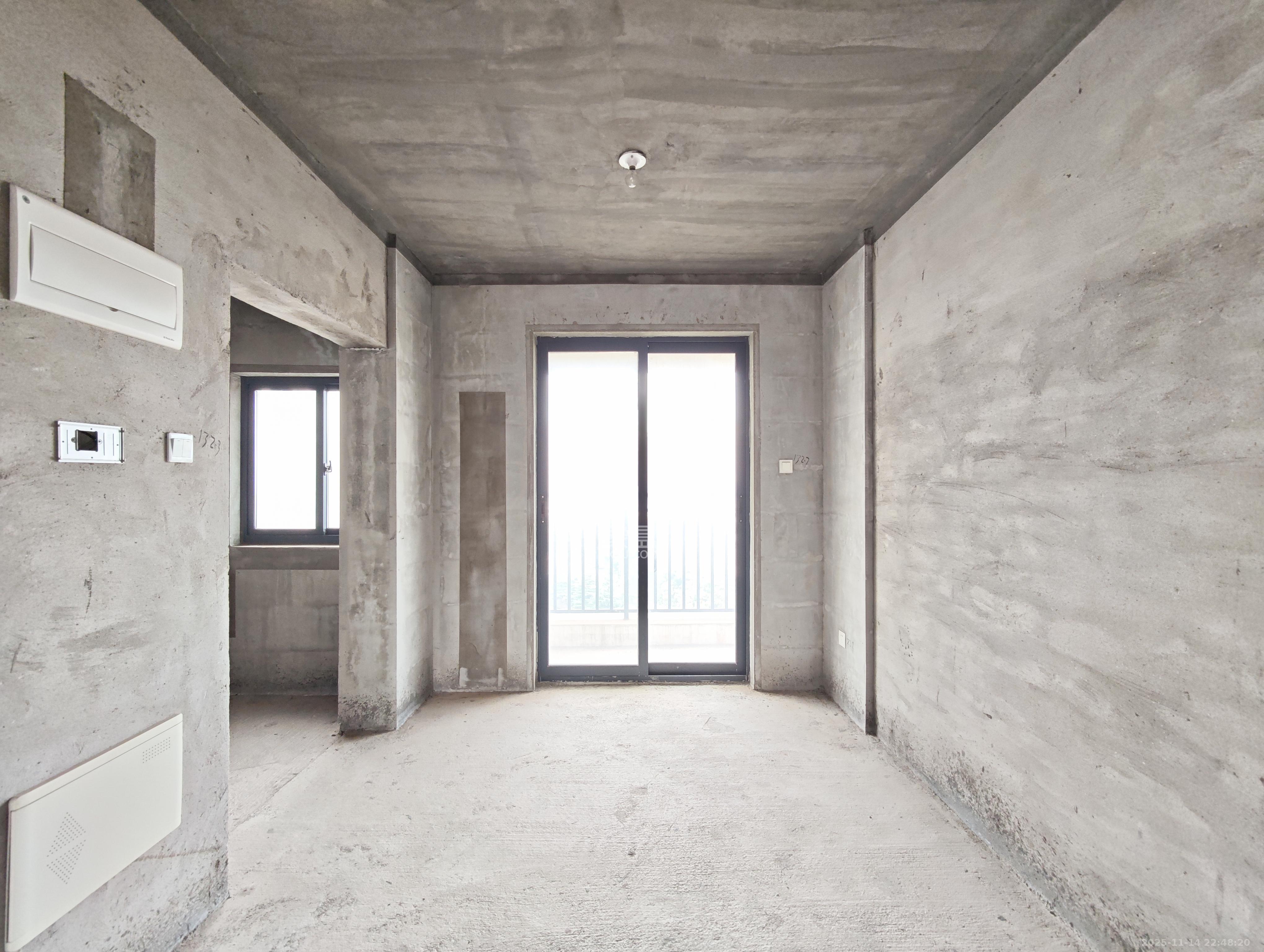 中建嘉和城 3室2厅2卫 90.0万 中建嘉和城 3室2厅2卫 90.0万其他