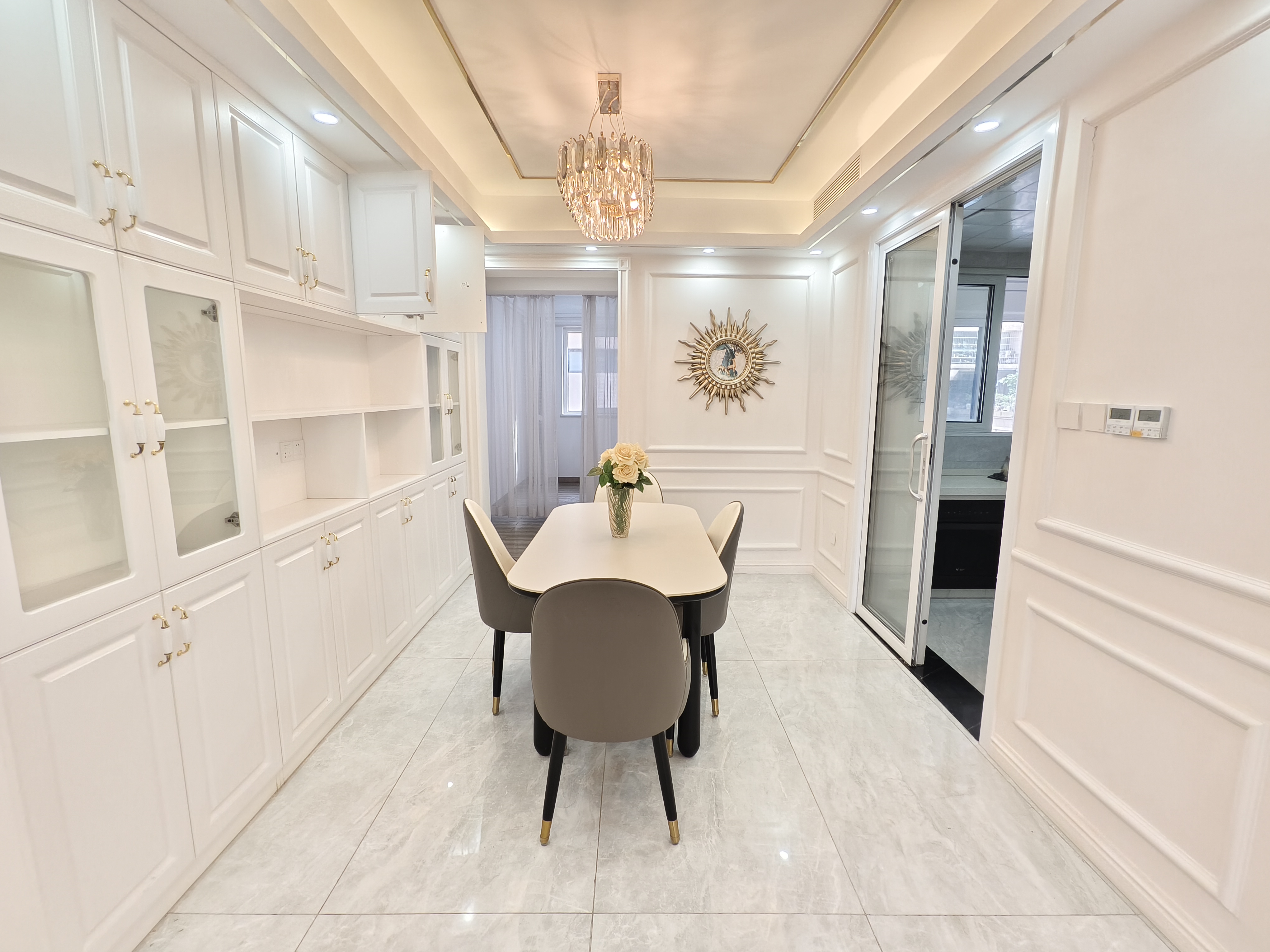 海阔天空-国瑞城二期（雅仕苑）  5室2厅2卫    8500.0元/月室内图