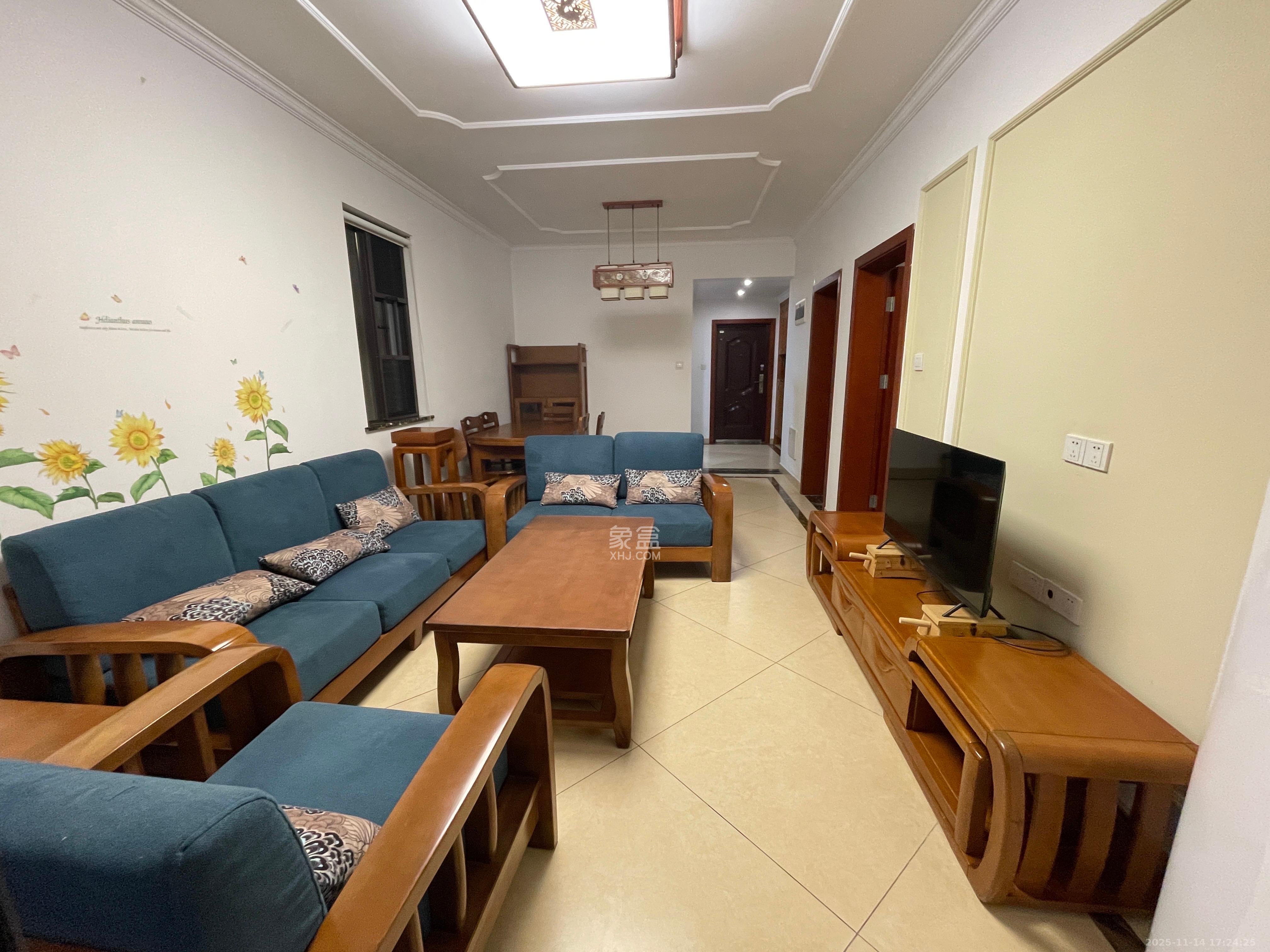 中国铁建梅溪青秀二期  3室2厅1卫    2600.0元/月