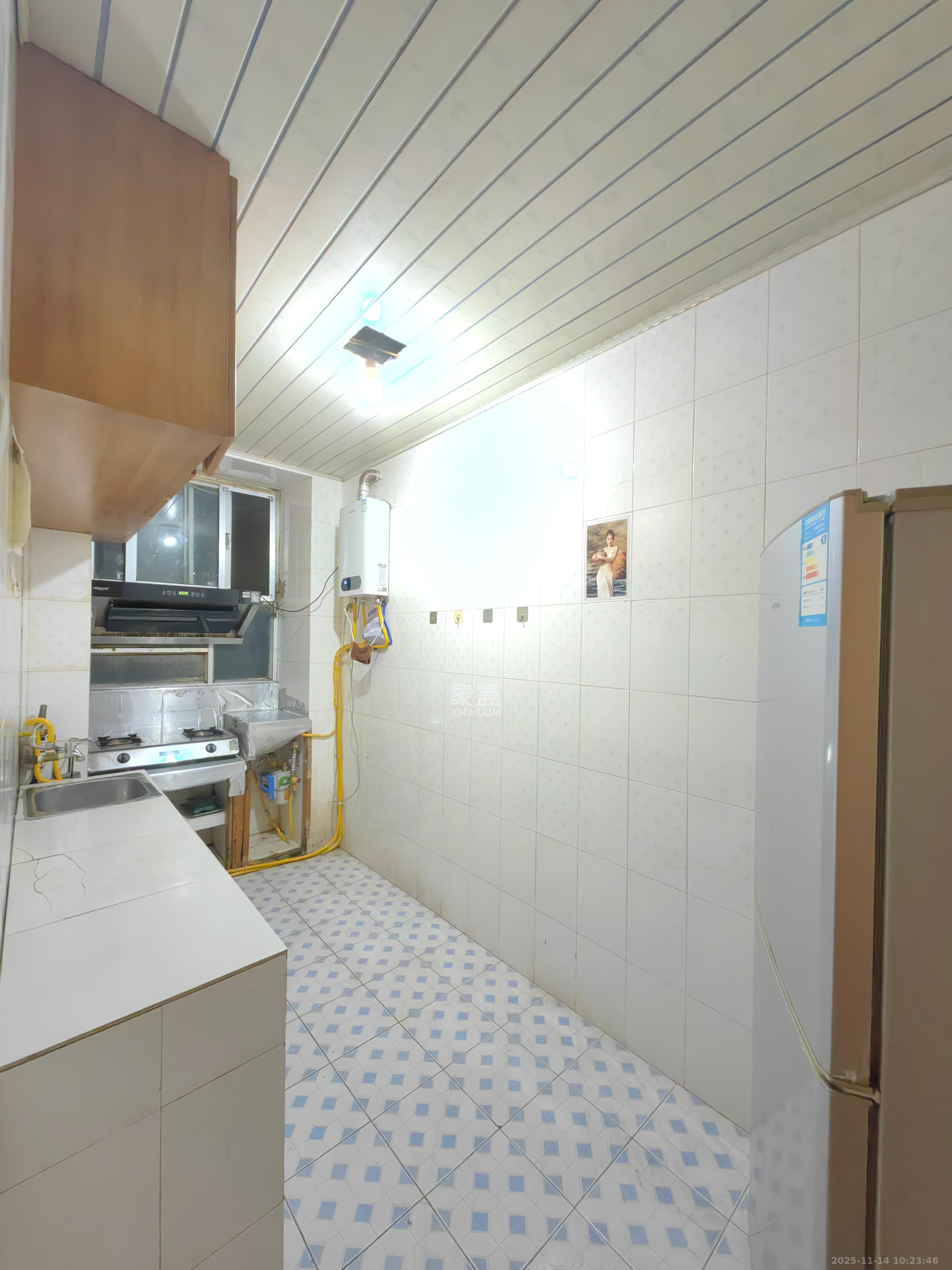 紫荆园社区新铁路宿舍(长铁下大垅) 3室1厅1卫 1500.0元/月 紫荆园社区新铁路宿舍(长铁下大垅) 3室1厅1卫 1500.0元/月室内图