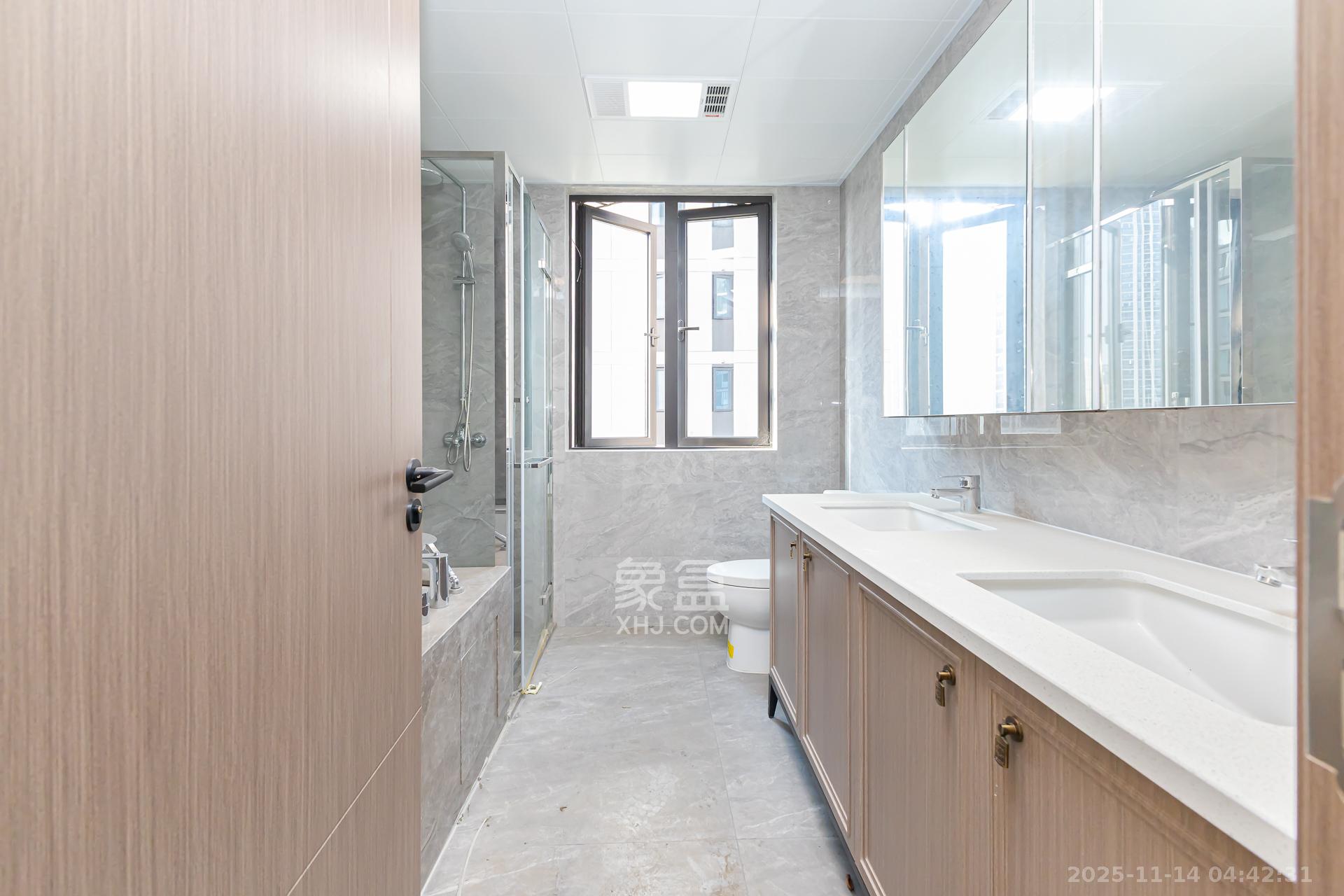 时代建发和著 4室2厅1卫 330.0万 时代建发和著 4室2厅1卫 330.0万卫生间