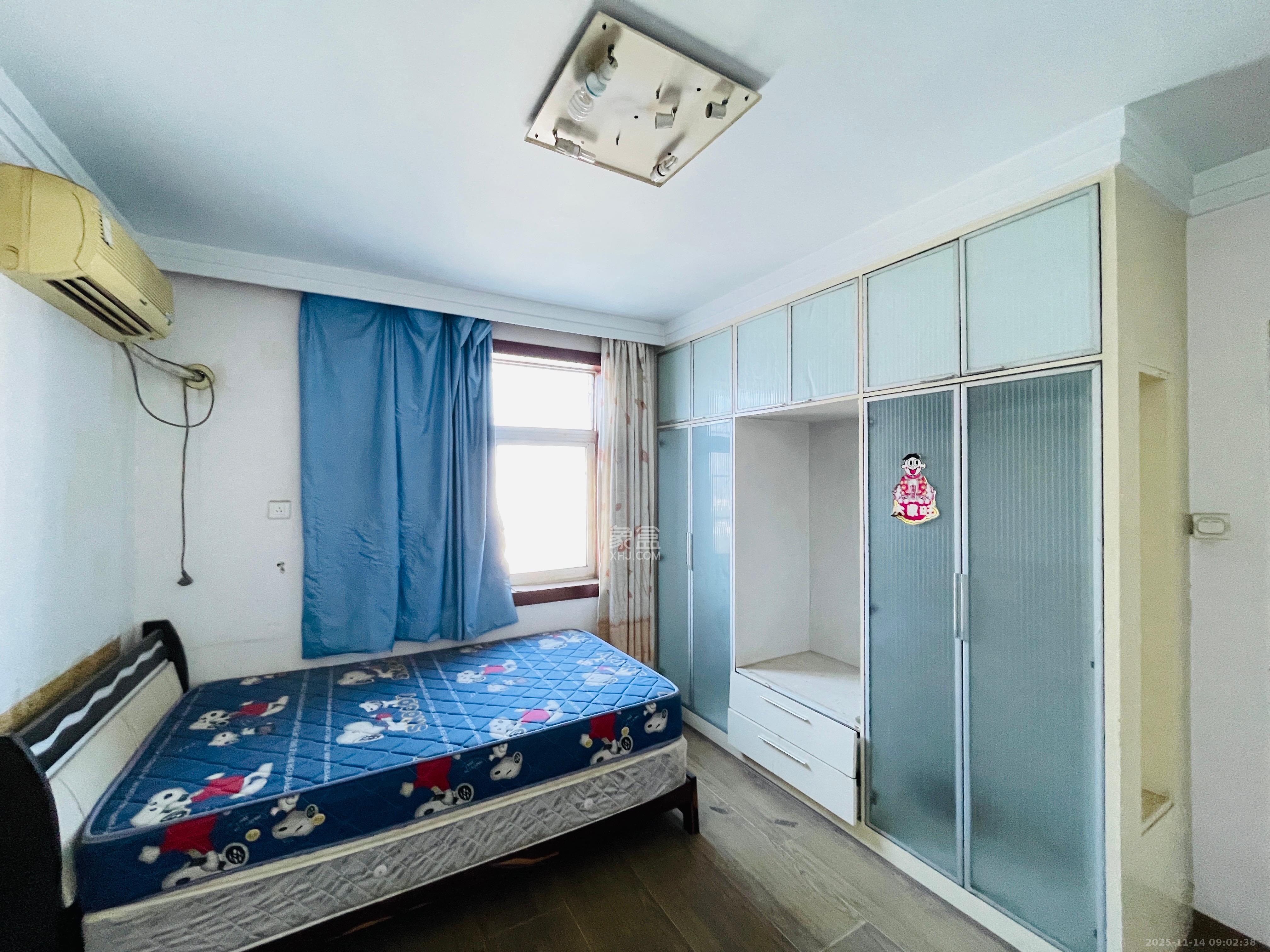 远东公寓  3室1厅1卫    2500.0元/月室内图