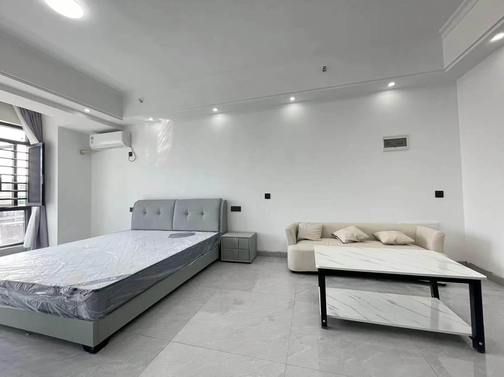 融冠乐城  1室1厅1卫    1500.0元/月室内图