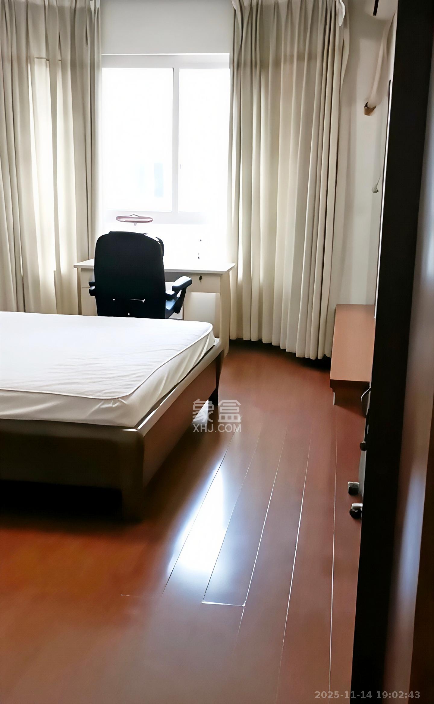 长房西郡  2室2厅1卫    2000.0元/月室内图