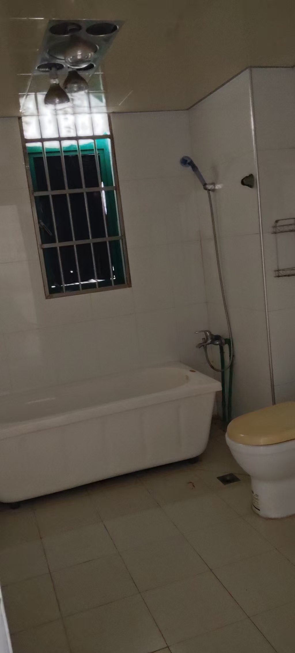 家和兴苑  3室2厅2卫    1700.0元/月室内图