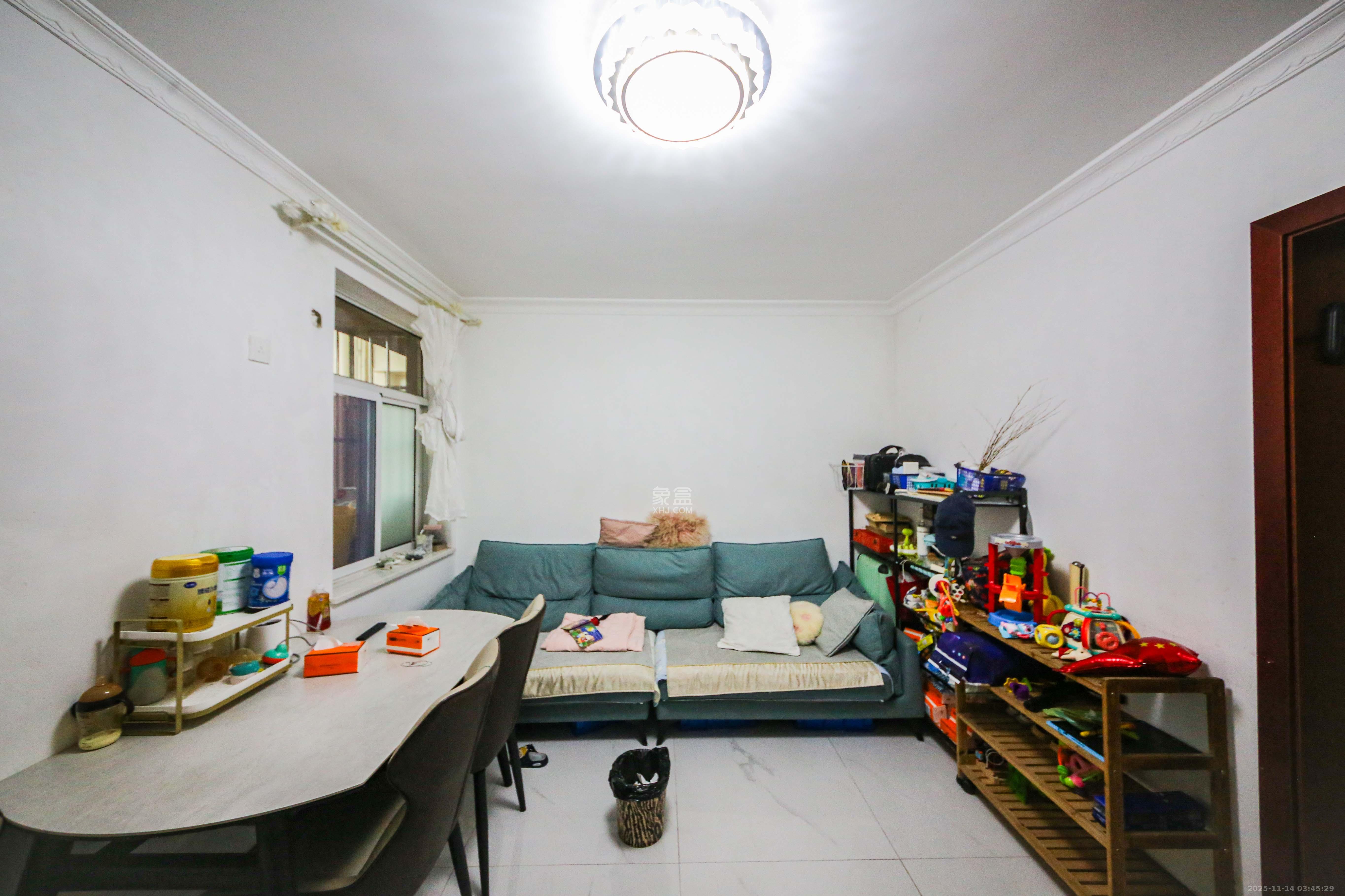 市委党校宿舍区 2室2厅1卫 55.0万 市委党校宿舍区 2室2厅1卫 55.0万客厅