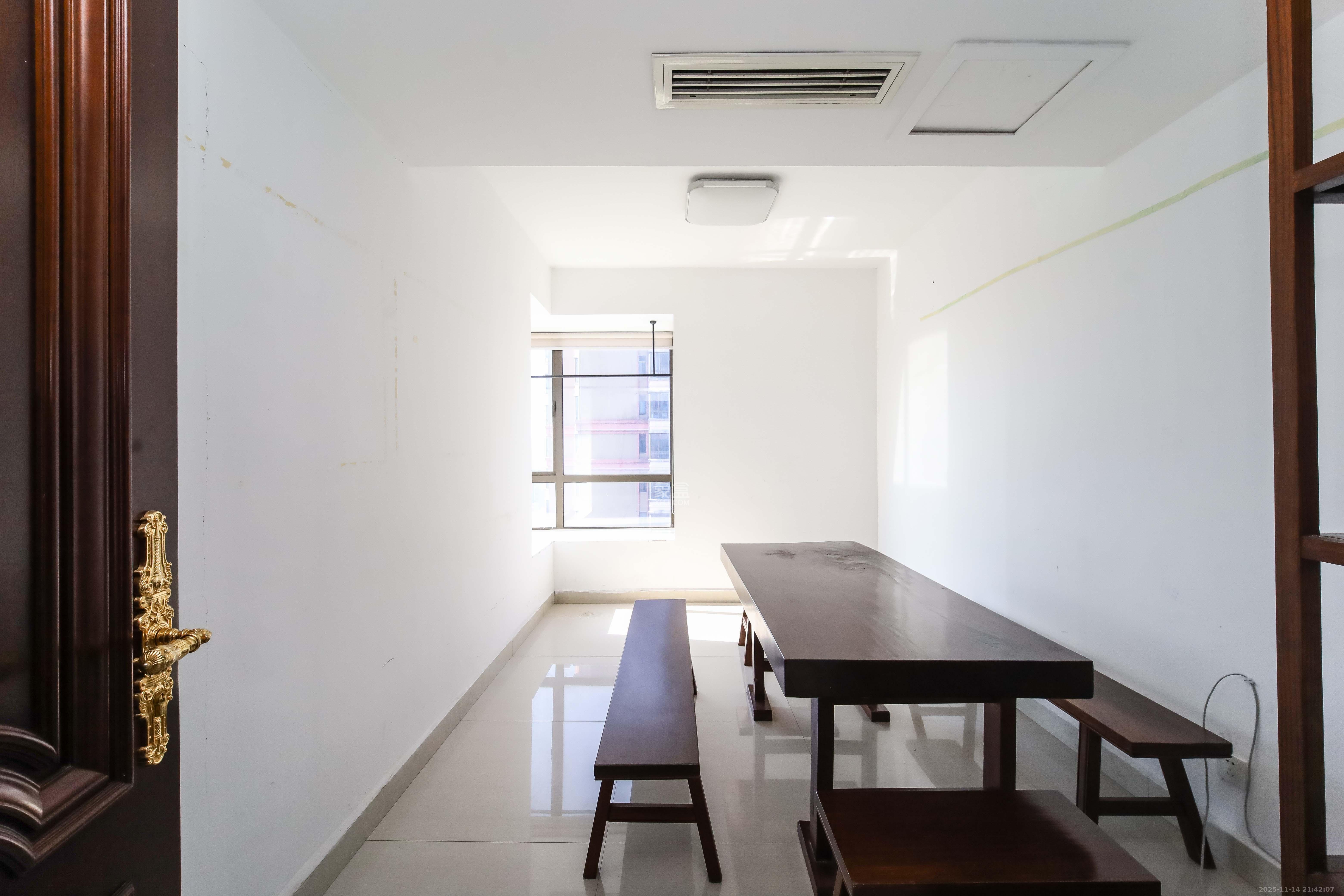 华晨国际公馆  2室1厅1卫    87.0万其他