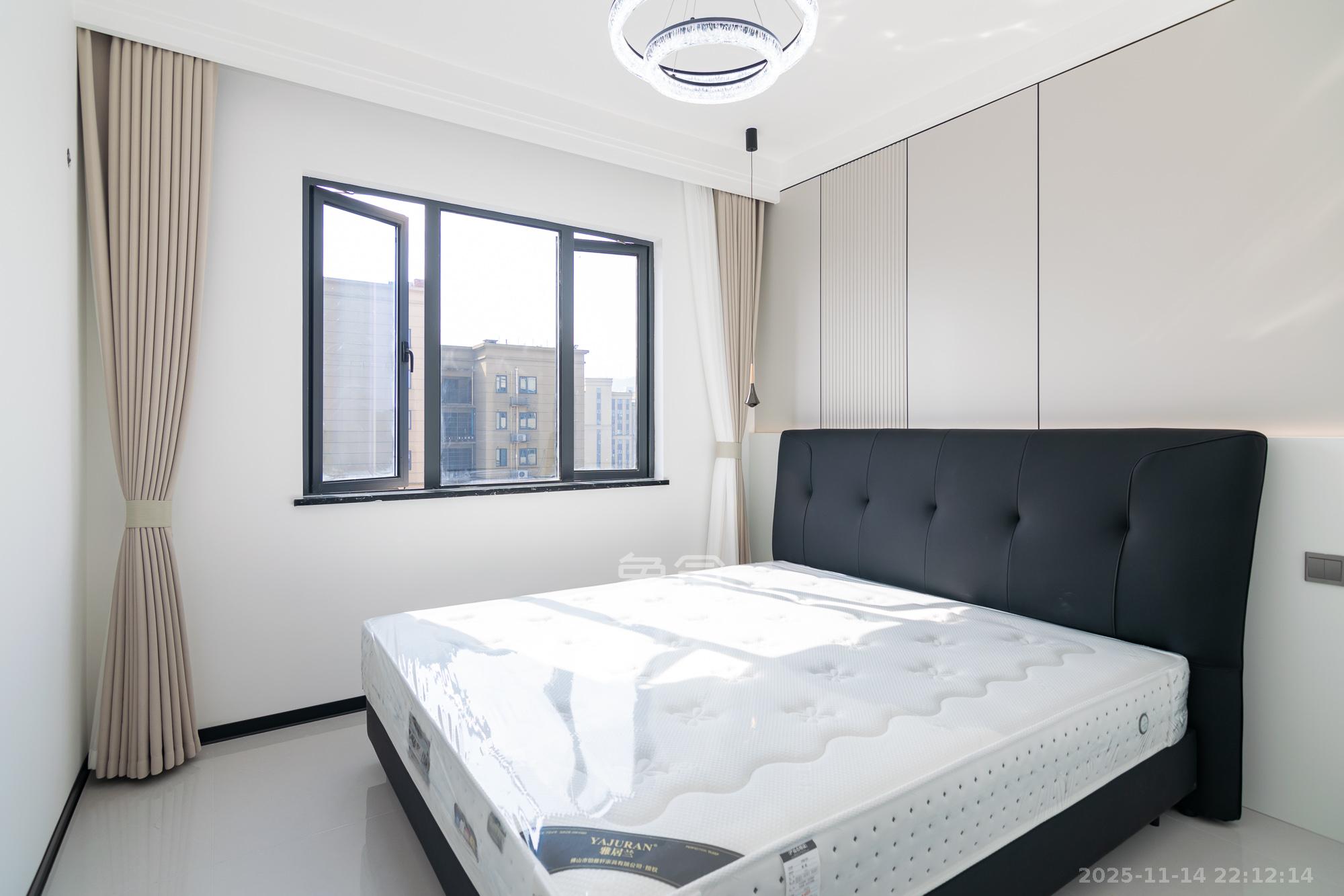 澳海月亮湾 4室2厅2卫 82.8万 澳海月亮湾 4室2厅2卫 82.8万卧室