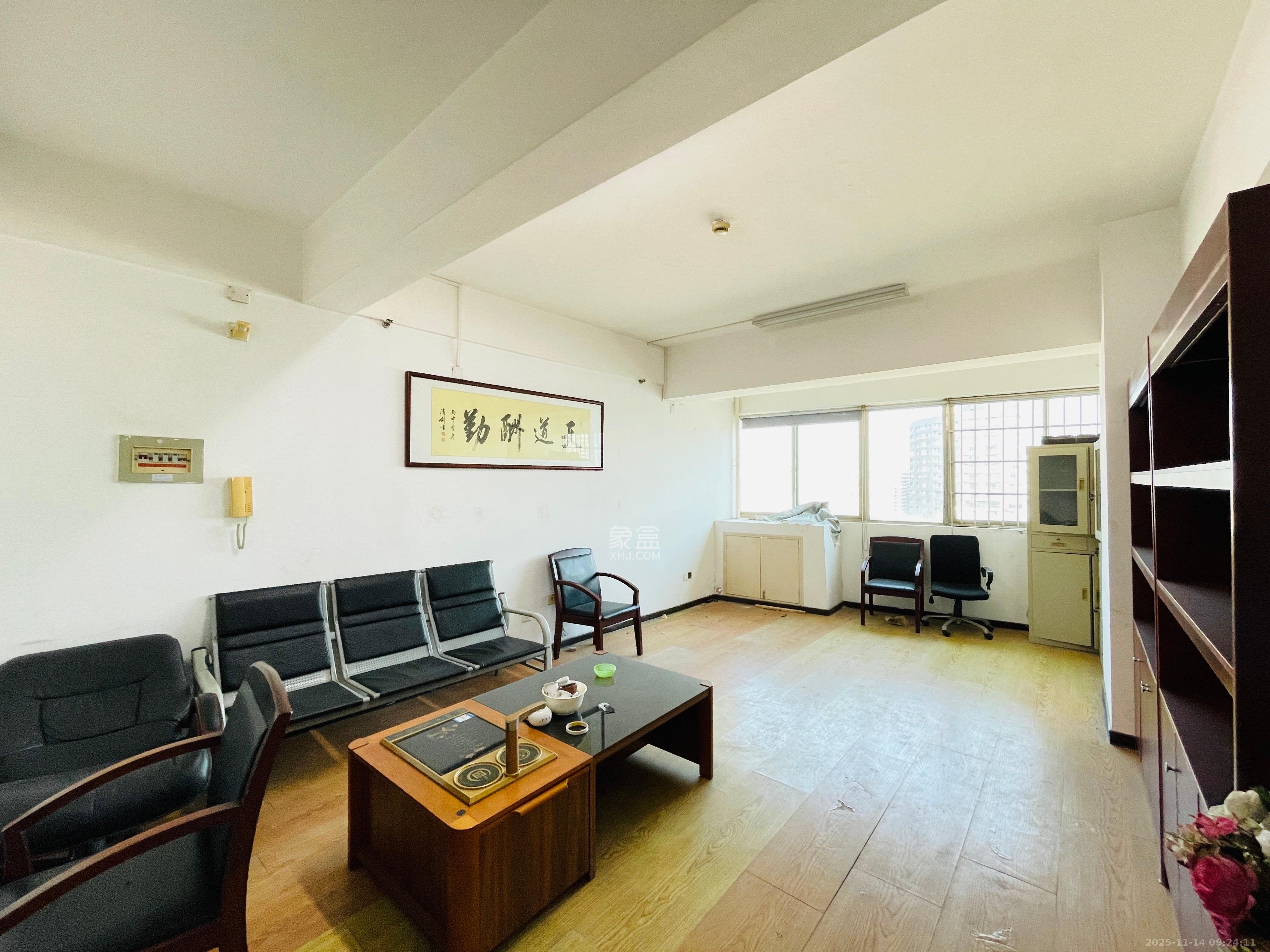 上城星座  1室0厅1卫    1200.0元/月室内图