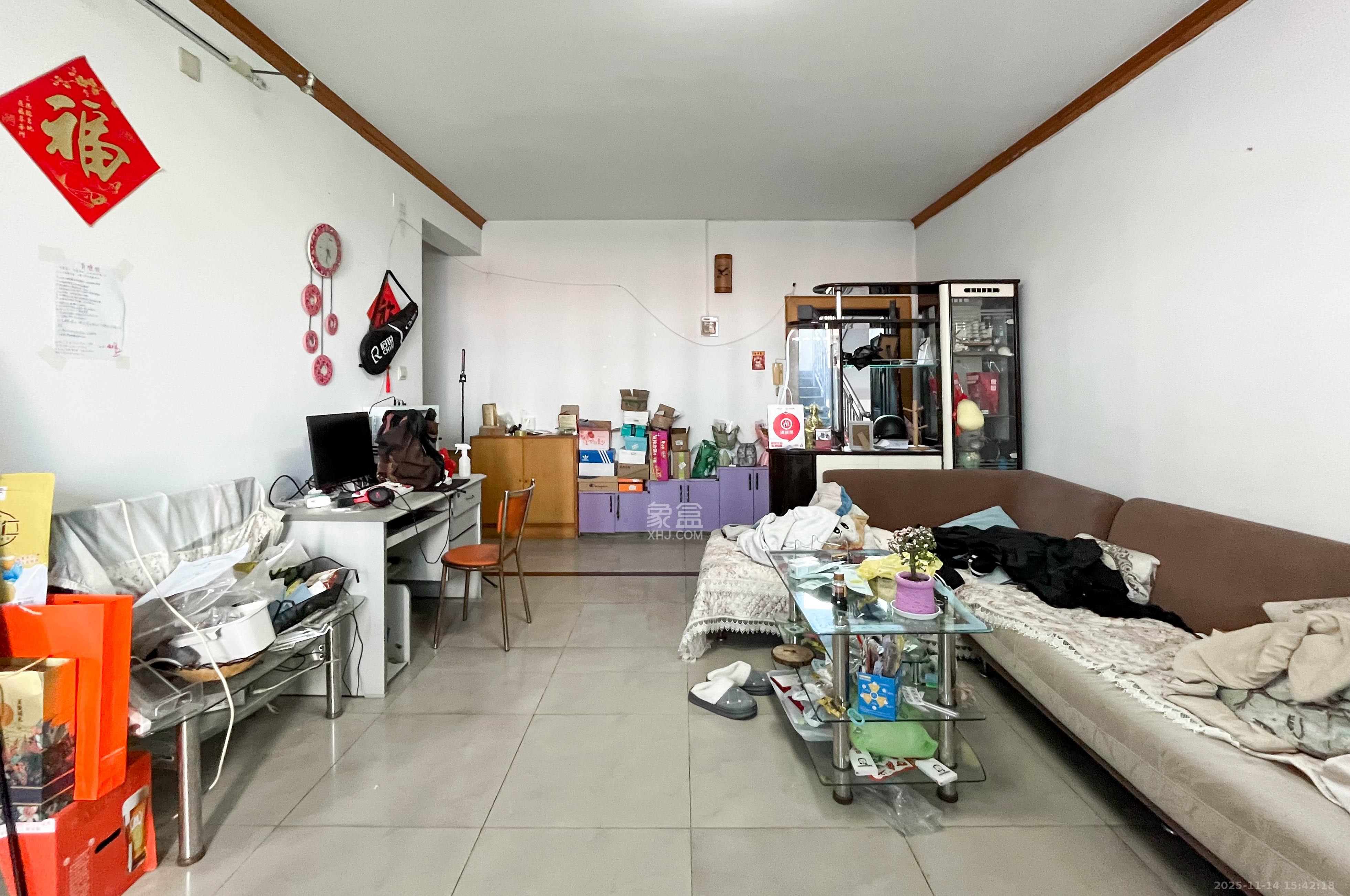 欣欣新村 2室2厅1卫 48.8万 欣欣新村 2室2厅1卫 48.8万客厅