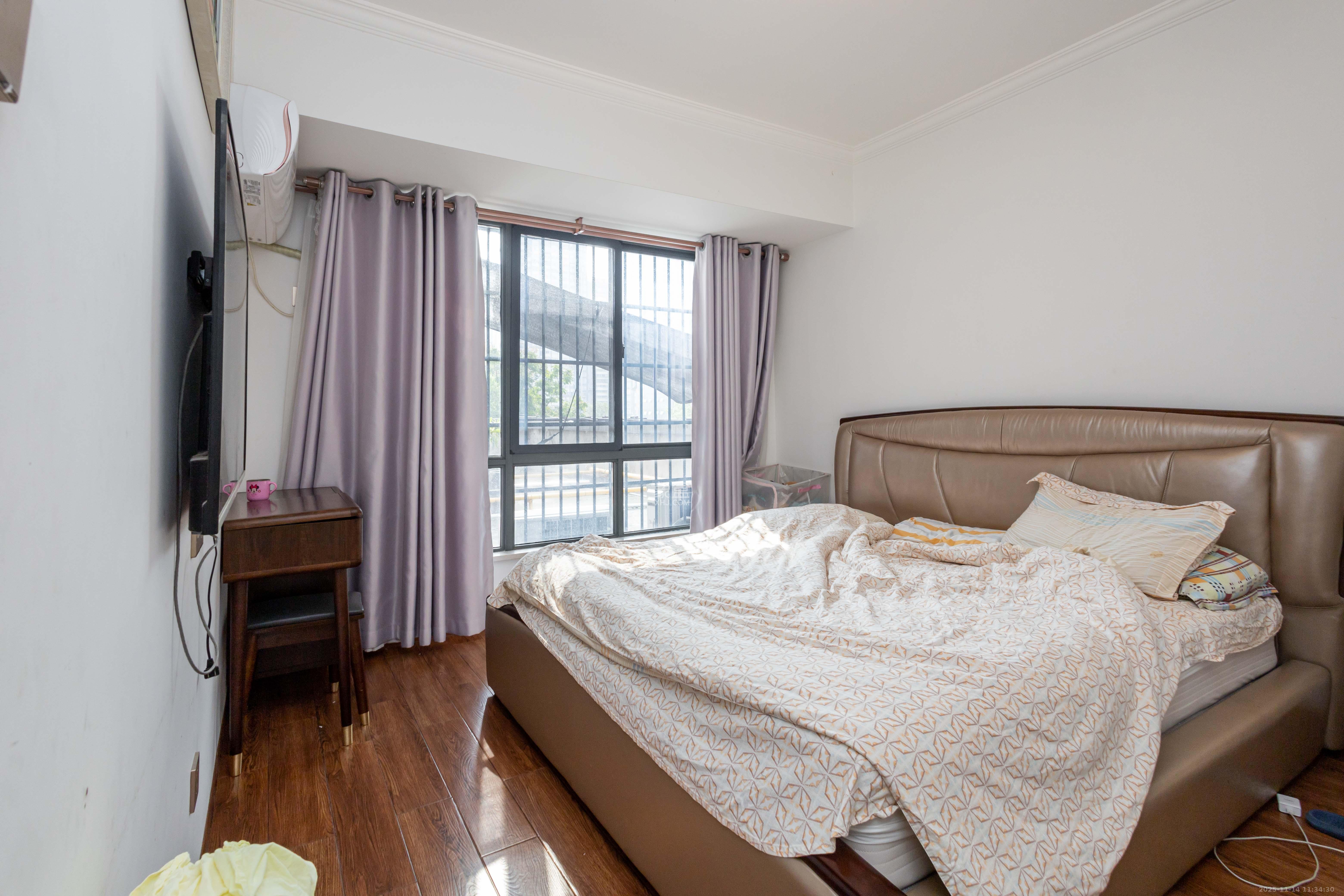 海德公园 4室2厅1卫 89.8万 海德公园 4室2厅1卫 89.8万卧室