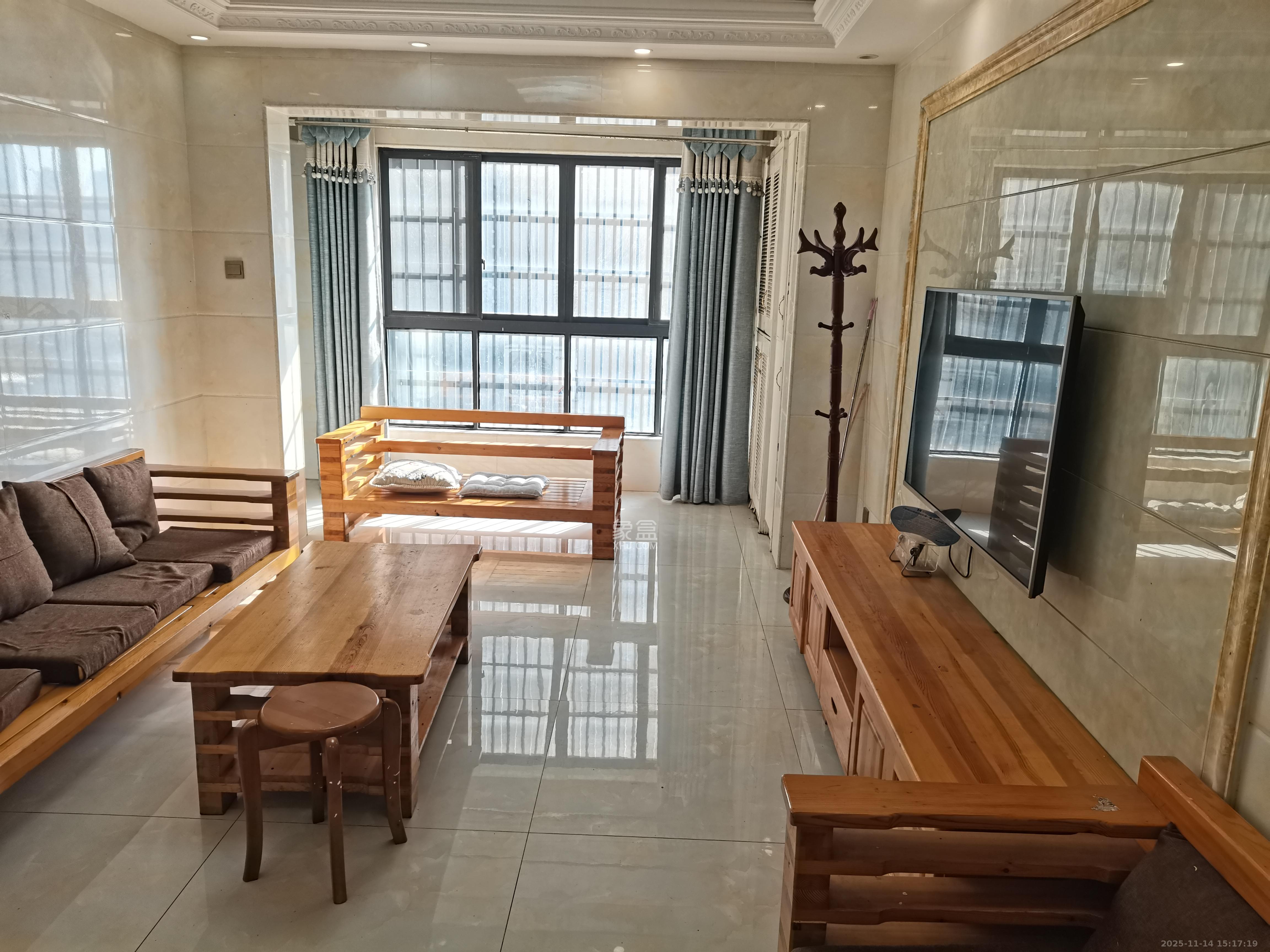 天麓尚层 3室2厅2卫 1800.0元/月 天麓尚层 3室2厅2卫 1800.0元/月室内图