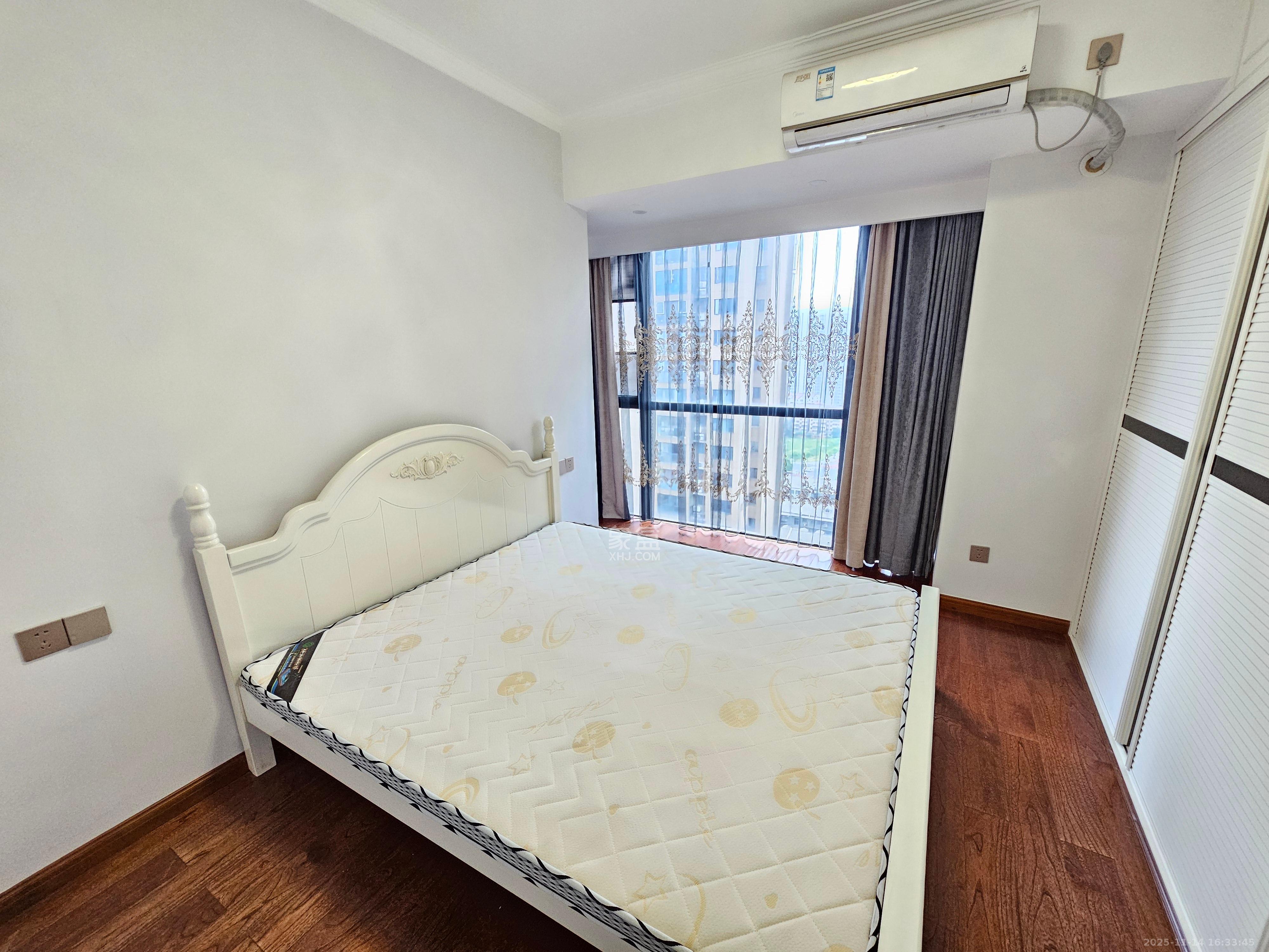 湘腾琴岛  3室2厅2卫    3600.0元/月室内图