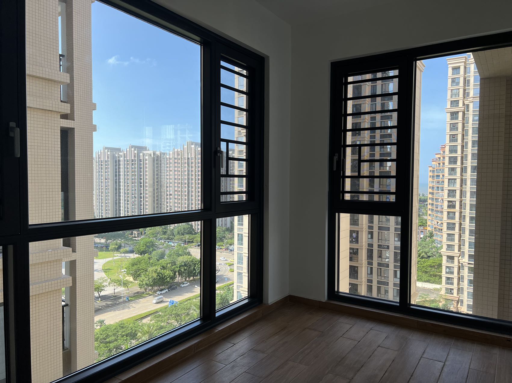 华府蓝湾  4室2厅2卫    3800.0元/月室内图