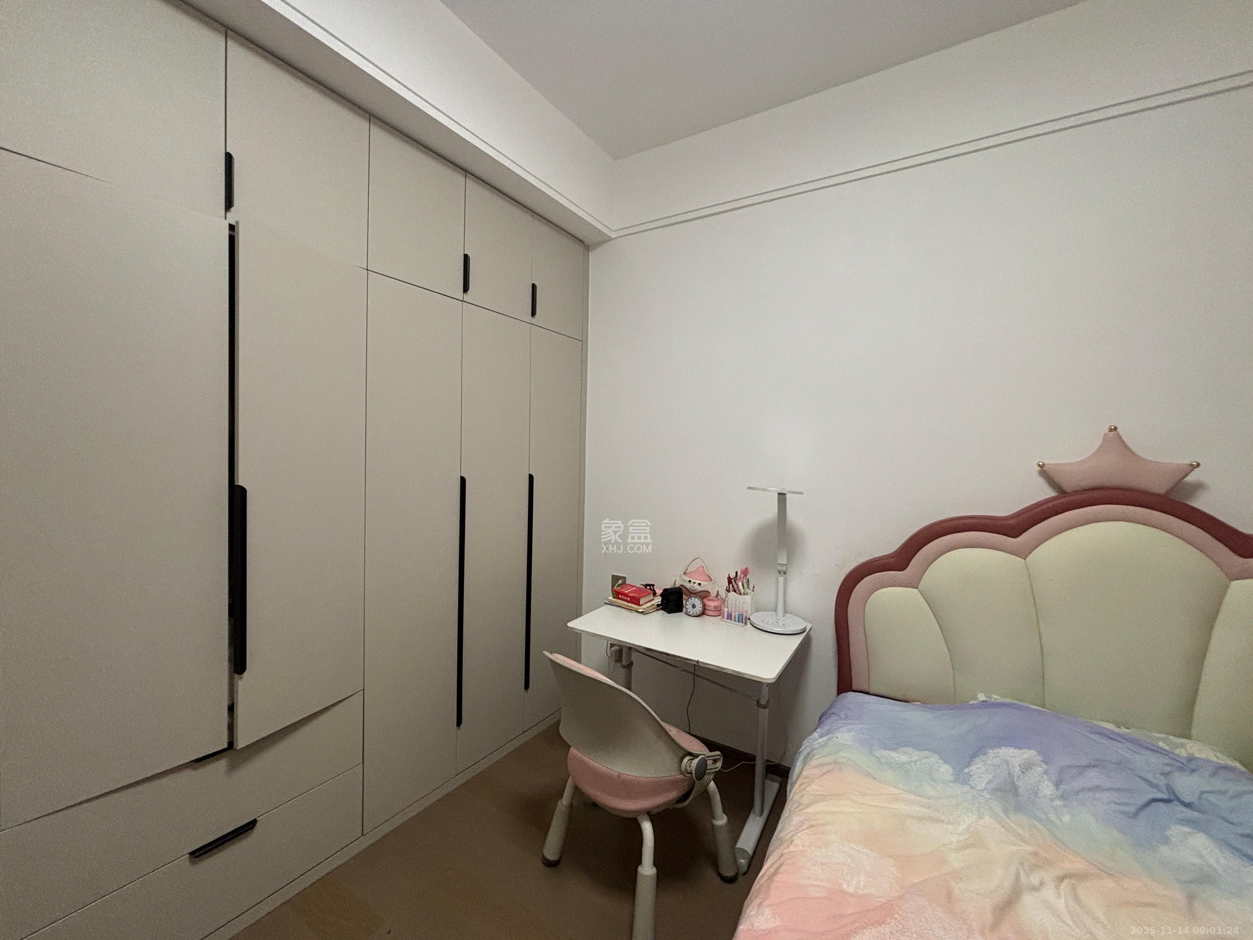 复地滨江金融中心  3室1厅1卫    4800.0元/月室内图