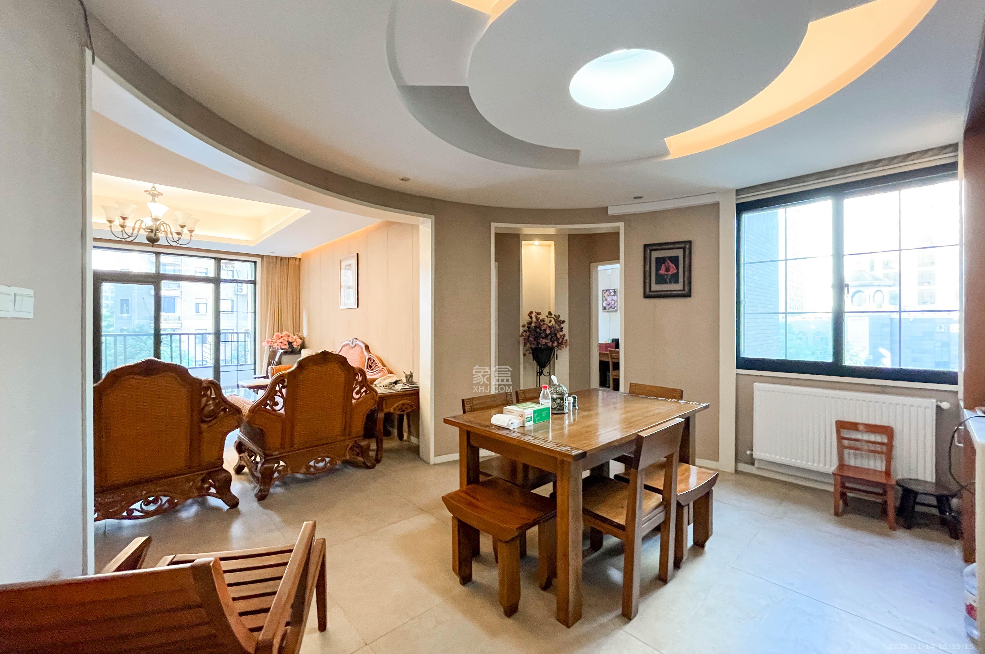 沁园春御院 3室2厅2卫 132.0万 沁园春御院 3室2厅2卫 132.0万其他