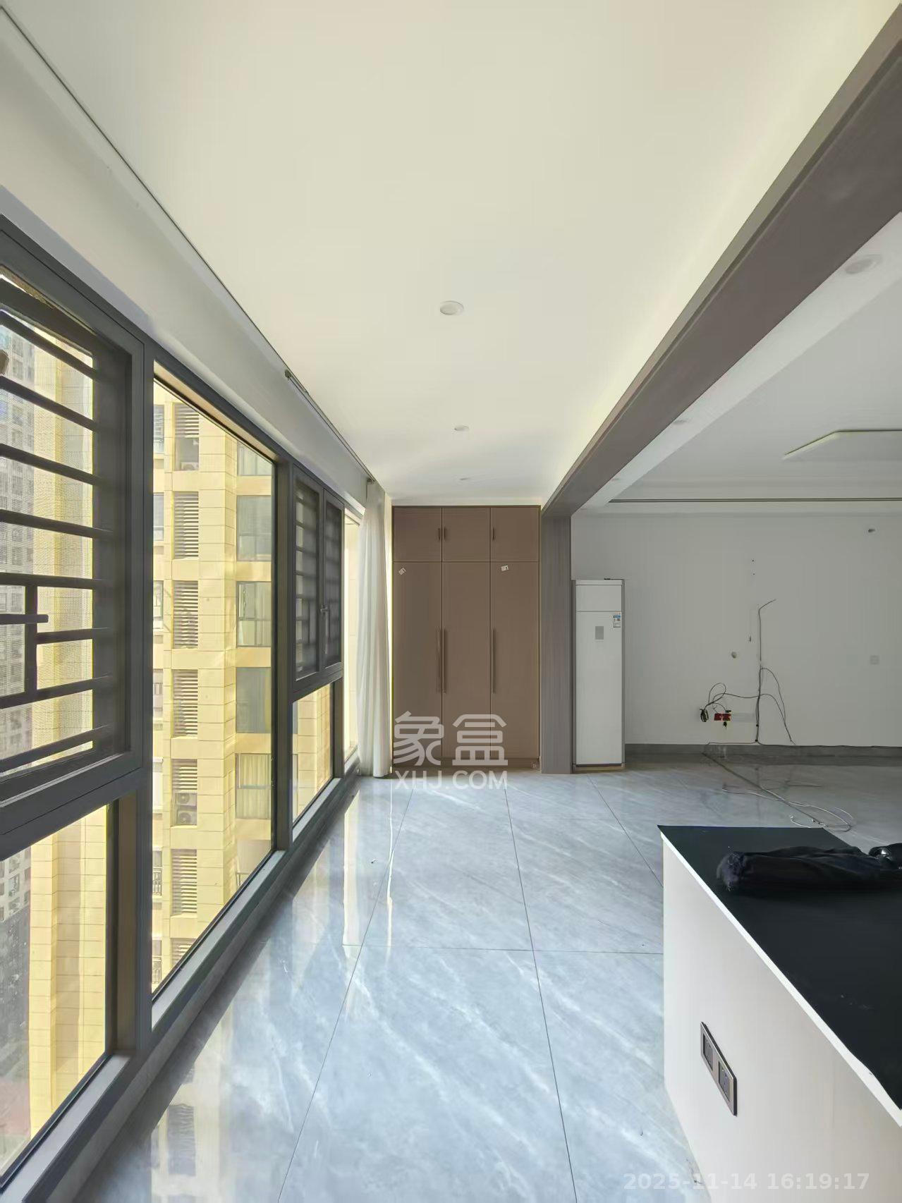 明发阅江悦府  3室2厅2卫    2100.0元/月室内图