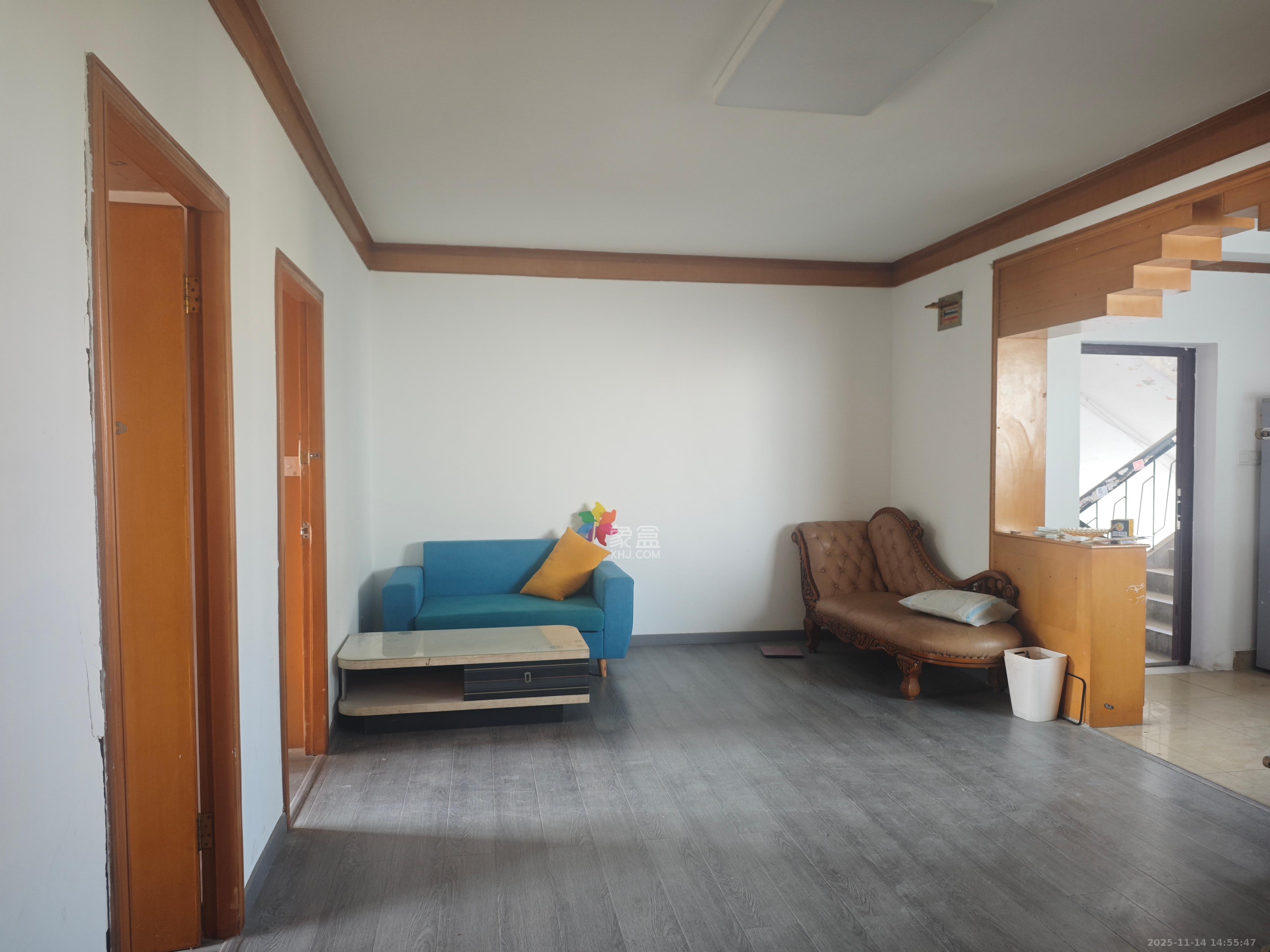 向韶村  3室2厅1卫    2200.0元/月室内图