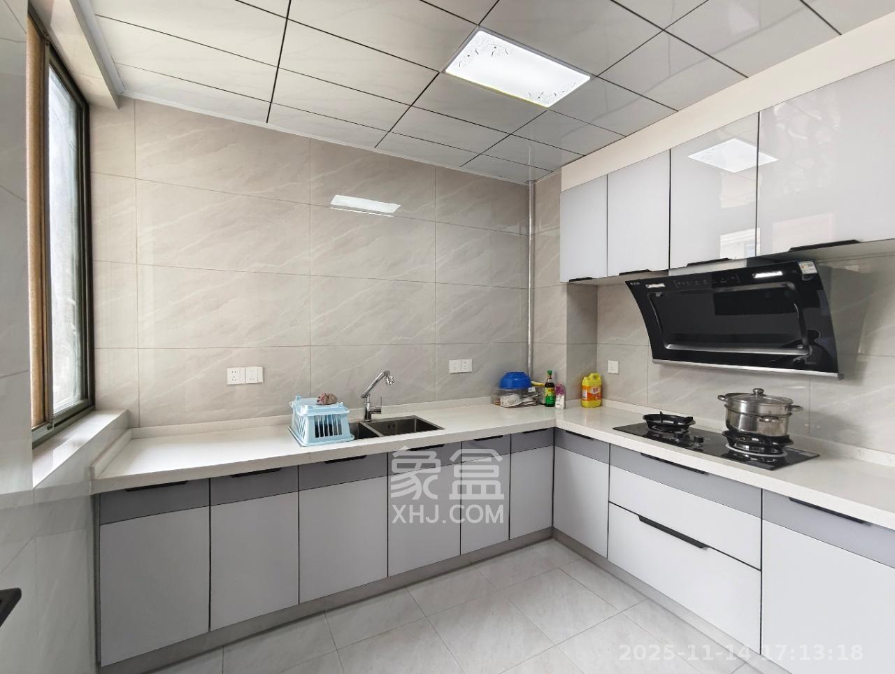 金色比华利  8室2厅4卫    4980.0元/月室内图