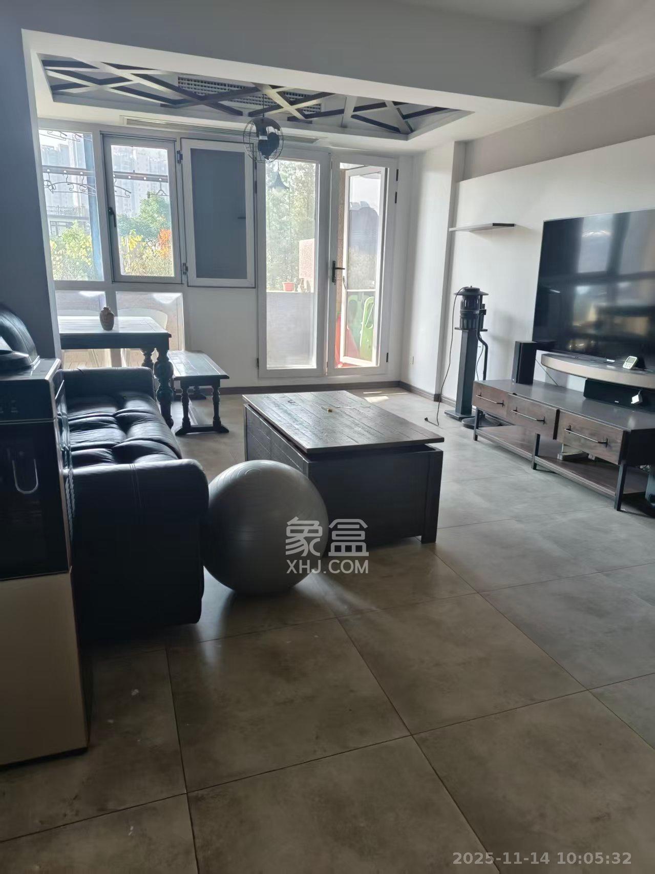 美洲故事高层  6室2厅2卫    5500.0元/月室内图1