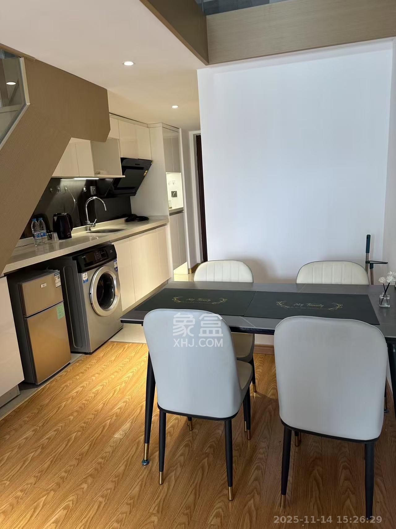 阳光城檀悦  2室1厅1卫    2200.0元/月室内图