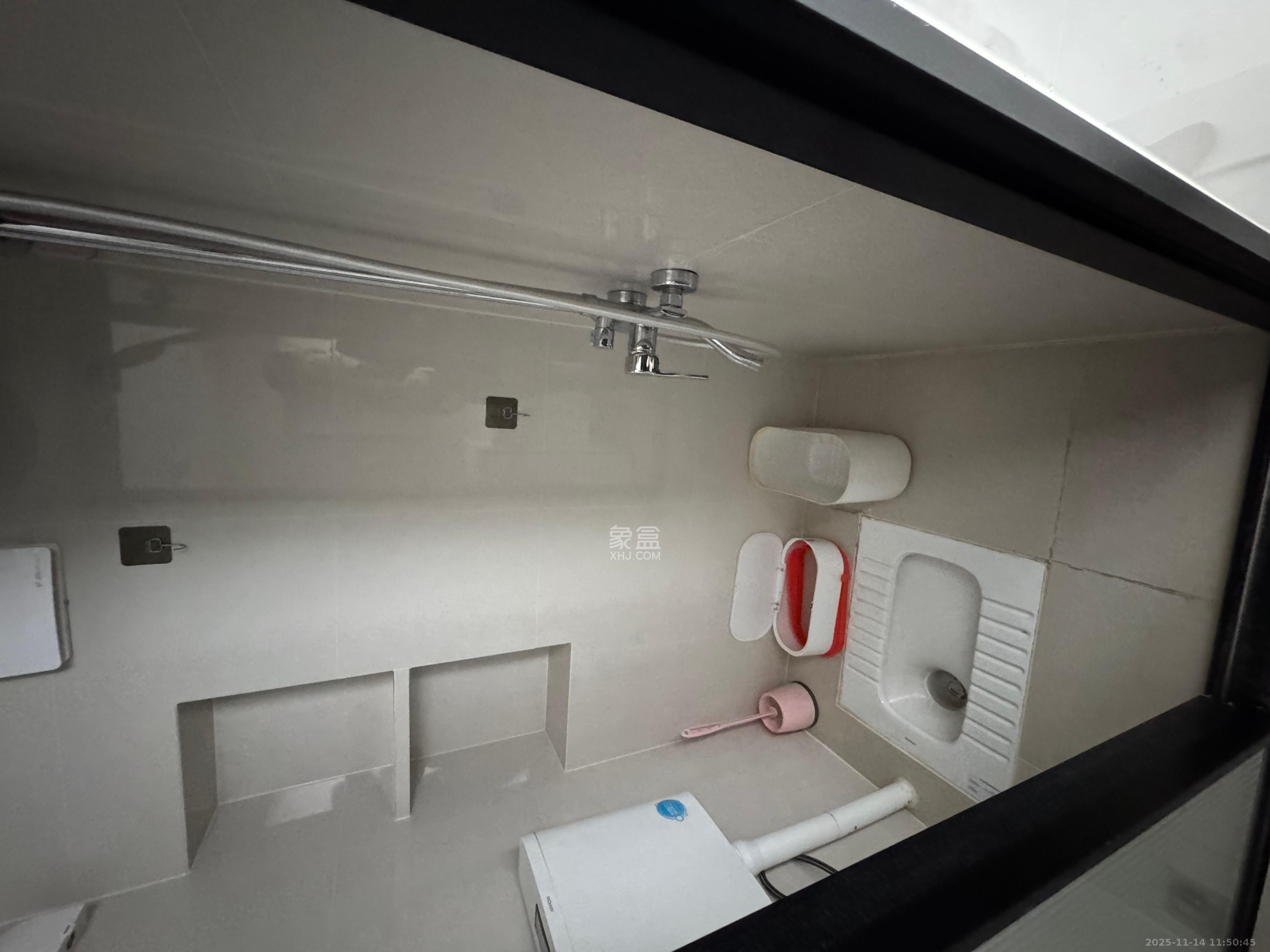 保利天禧EF区  2室1厅1卫    2300.0元/月