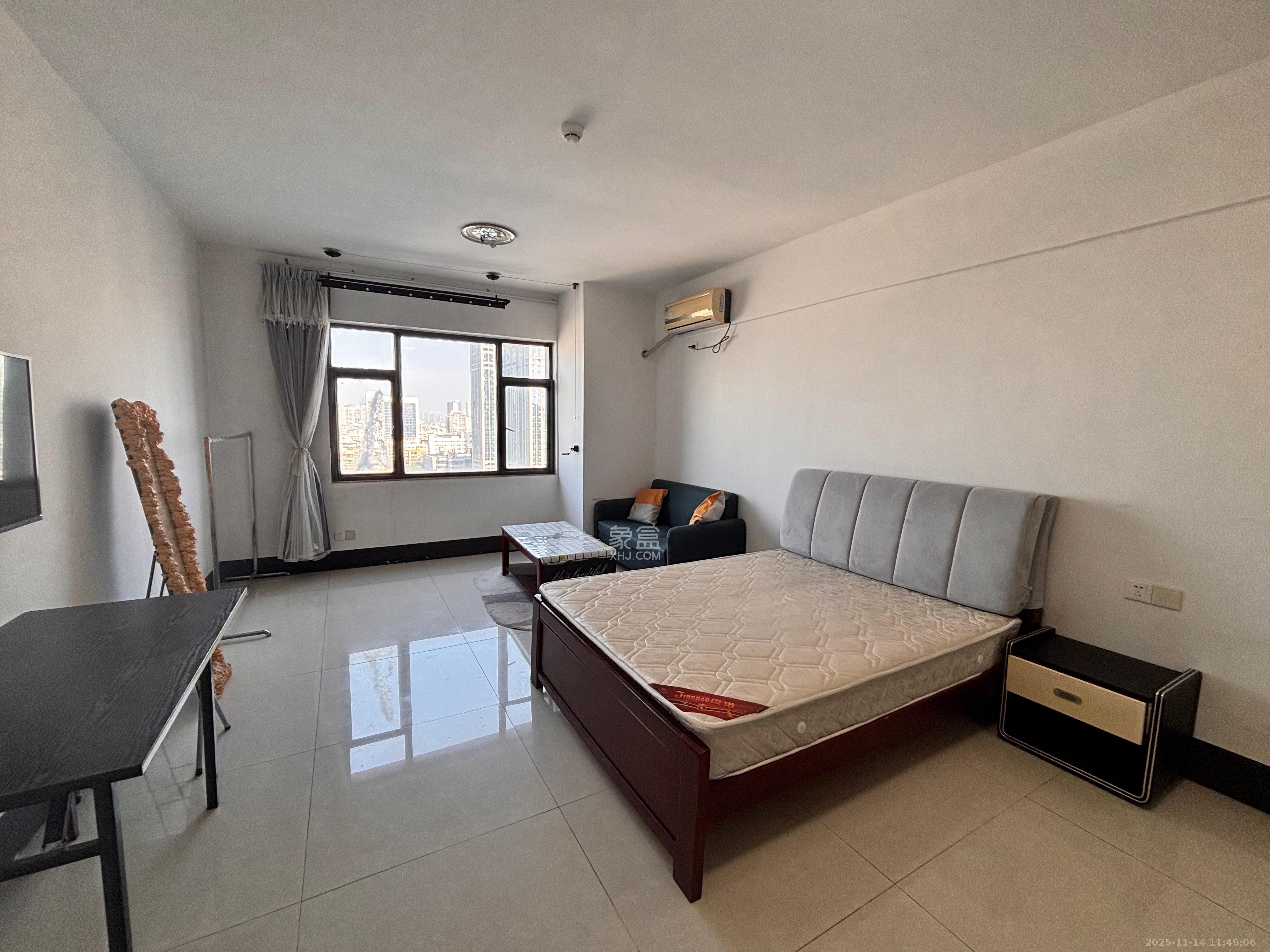 越界（天佑国际大厦）  1室1厅1卫    1600.0元/月室内图