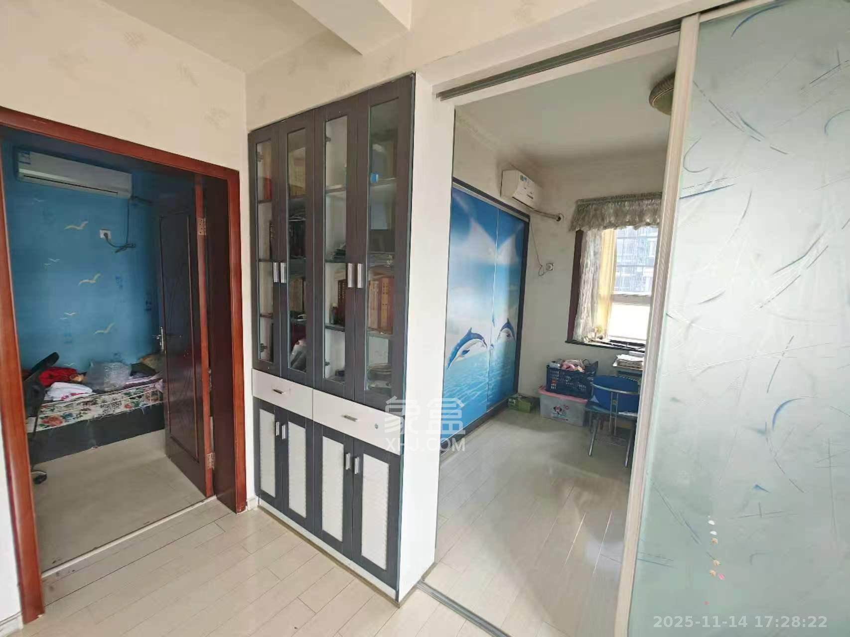 紫薇鑫园 4室2厅2卫 3000.0元/月 紫薇鑫园 4室2厅2卫 3000.0元/月室内图