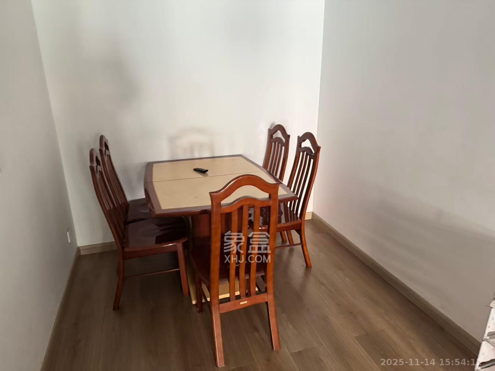 湘卫花苑 2室1厅1卫 2300.0元/月 湘卫花苑 2室1厅1卫 2300.0元/月室内图