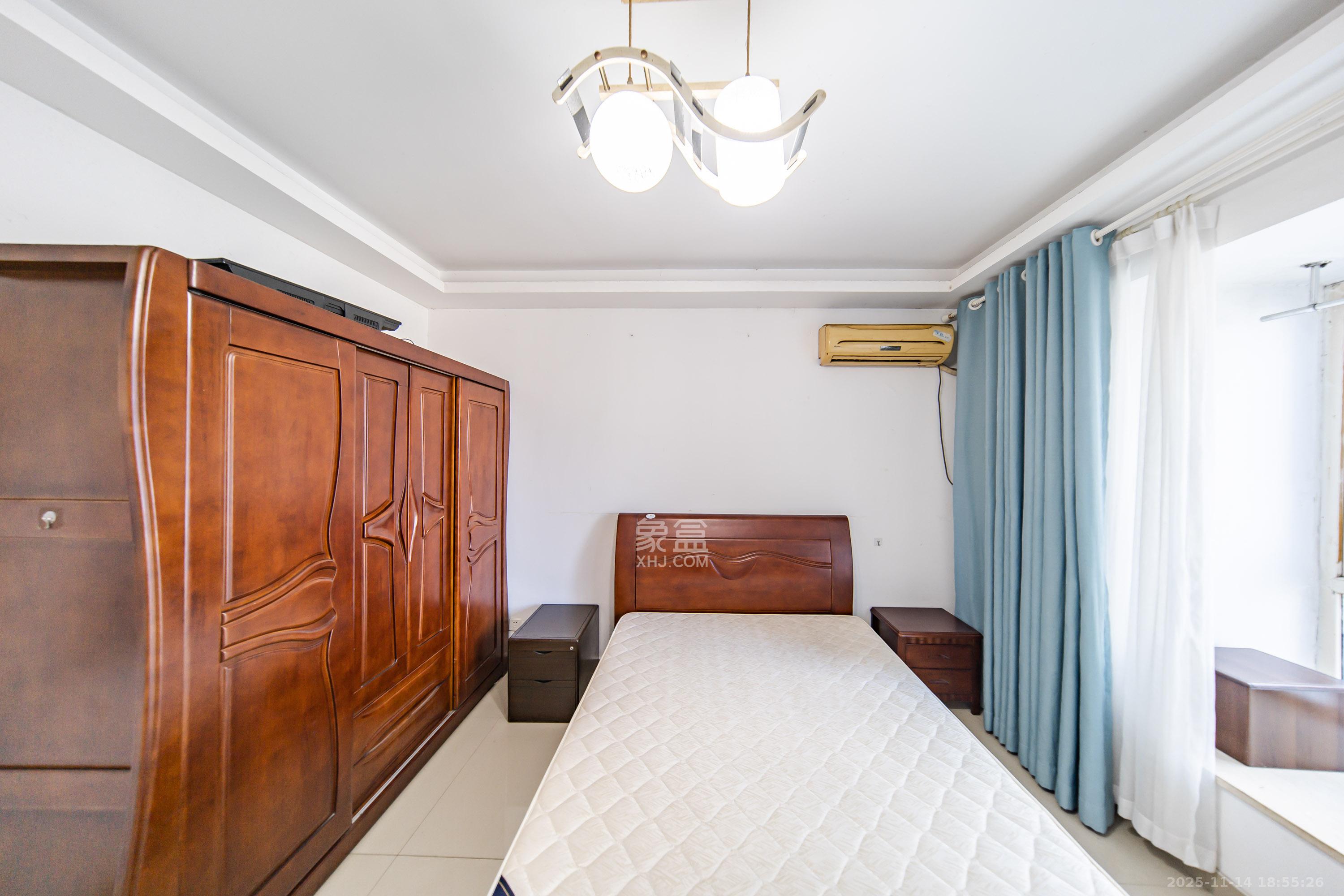 凯乐国际城  2室2厅1卫    89.0万卧室