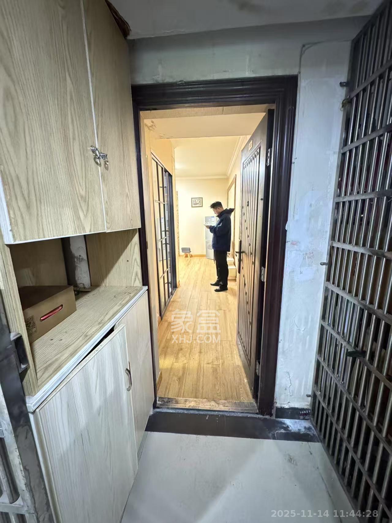 几米空间 1室1厅1卫 1600.0元/月 几米空间 1室1厅1卫 1600.0元/月室内图