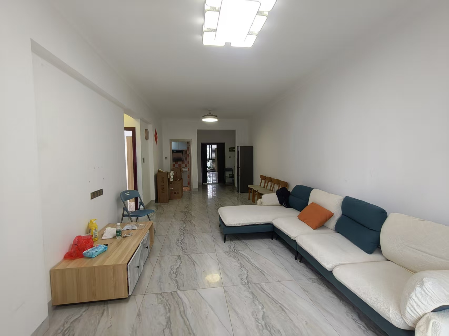 九鼎水郡  2室2厅1卫    2200.0元/月室内图