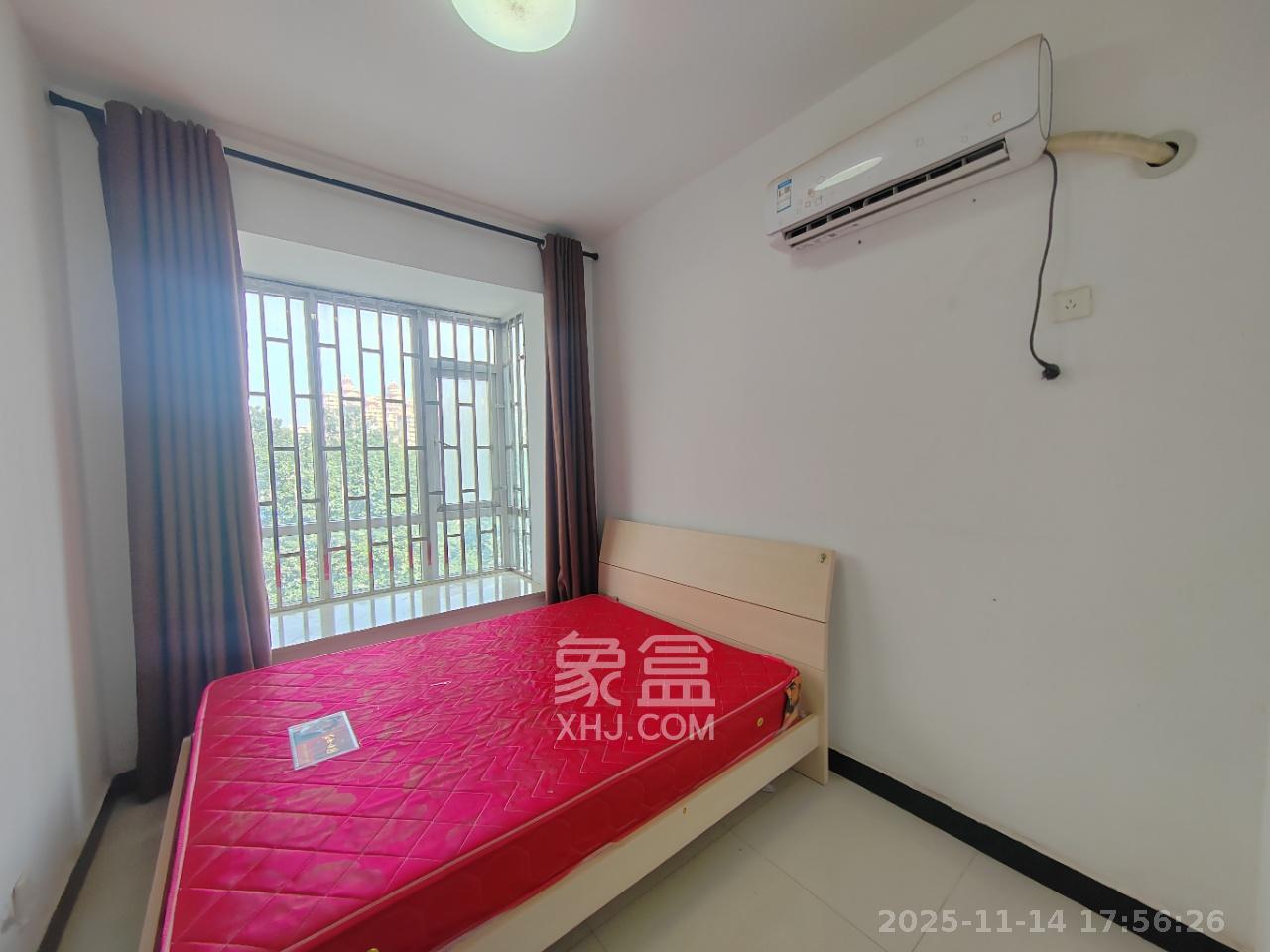 泊爱蓝湾  2室2厅1卫    2200.0元/月室内图