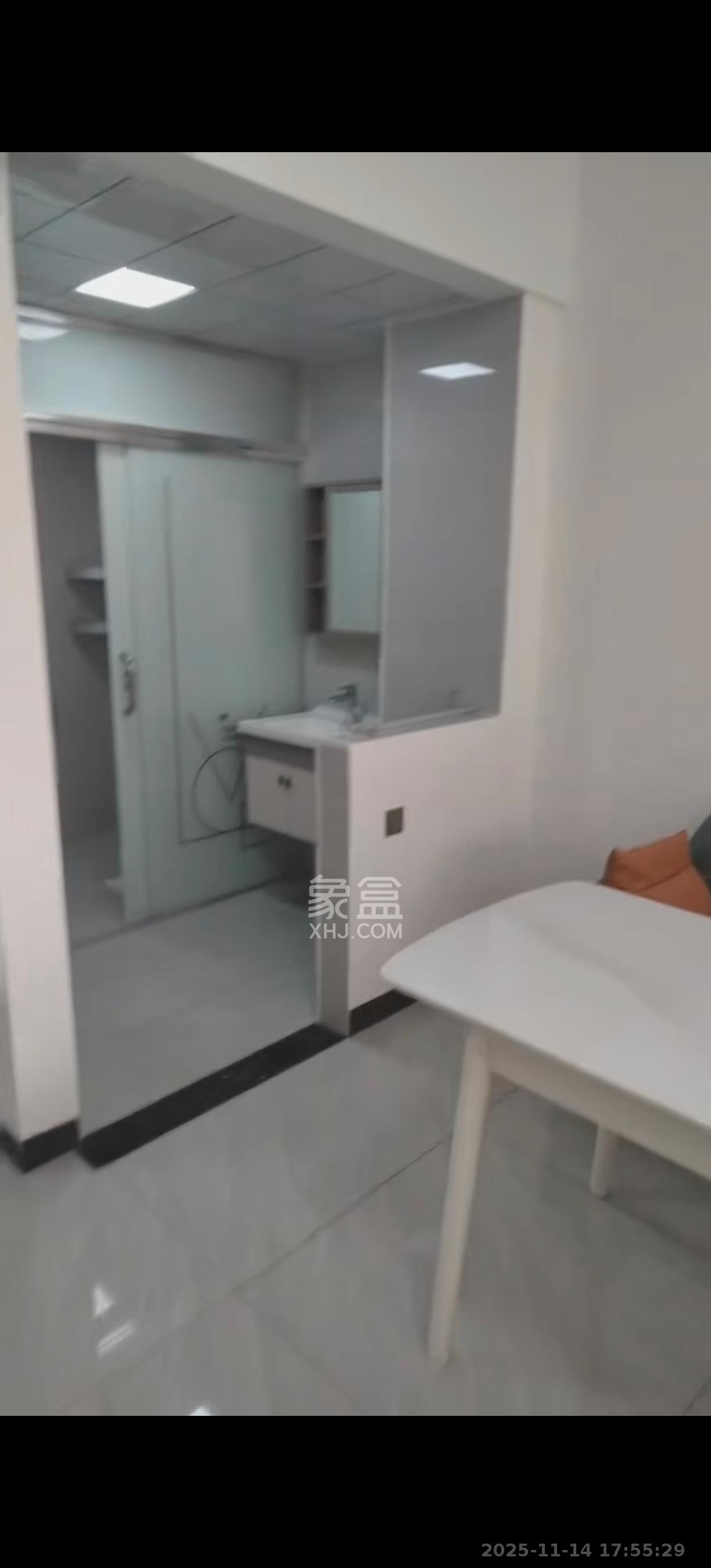 中城苑 1室1厅1卫 1600.0元/月 中城苑 1室1厅1卫 1600.0元/月室内图