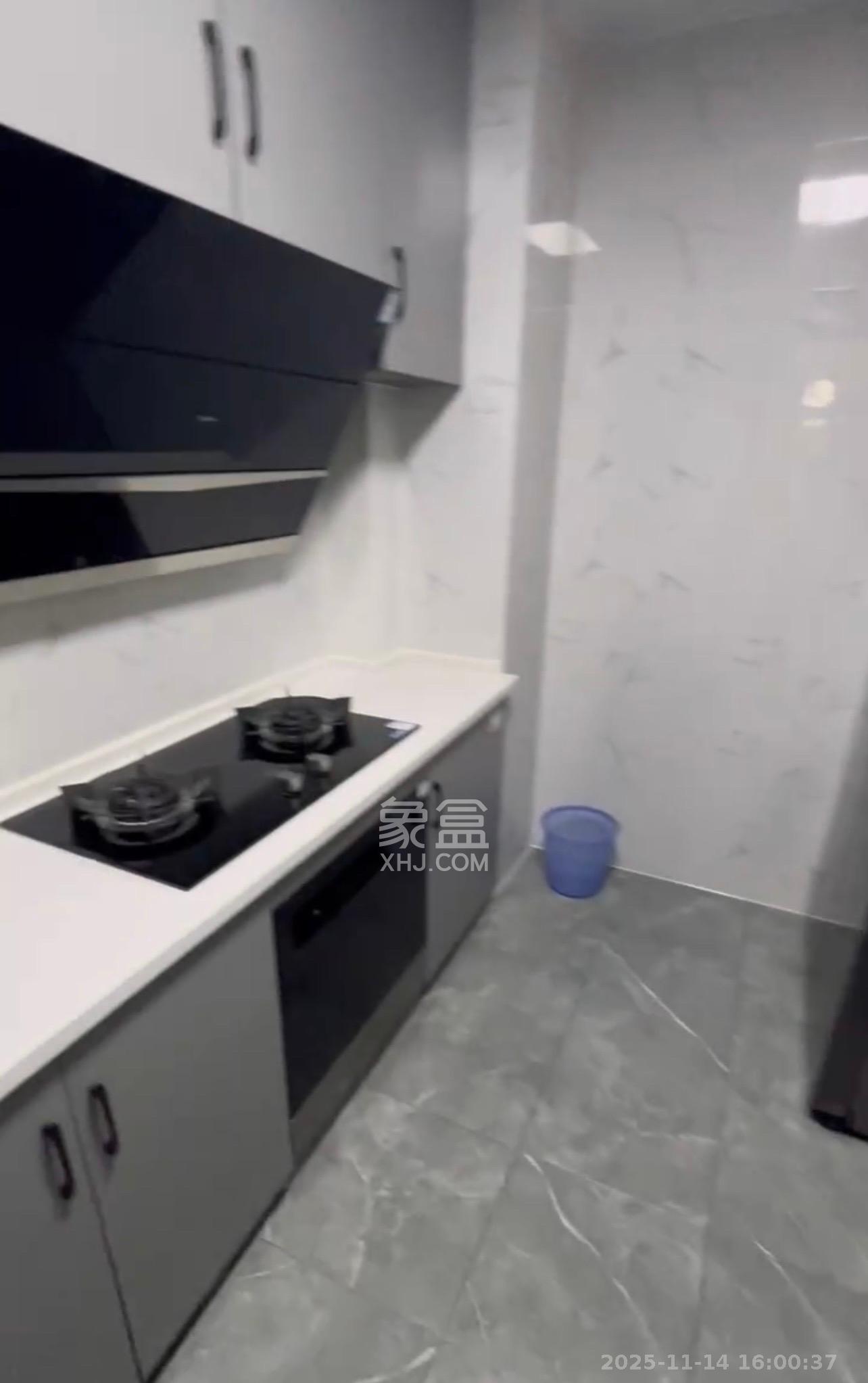 梅溪鑫苑名家 3室2厅1卫 2700.0元/月 梅溪鑫苑名家 3室2厅1卫 2700.0元/月室内图