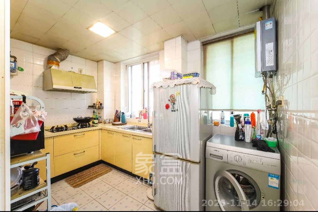 新桥小区  2室2厅1卫    2000.0元/月室内图