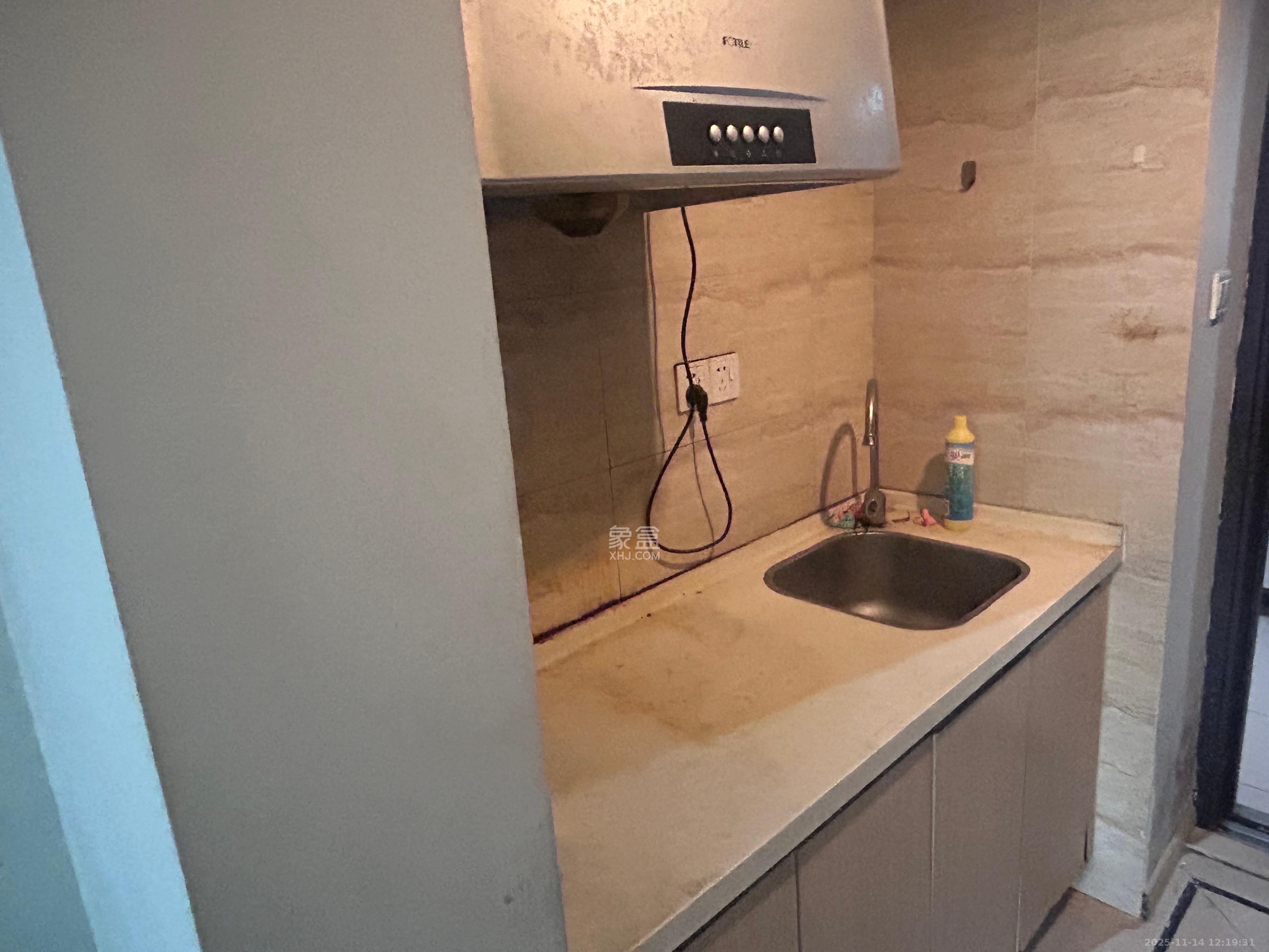 万科金域华府一期 1室1厅1卫 1200.0元/月 万科金域华府一期 1室1厅1卫 1200.0元/月室内图