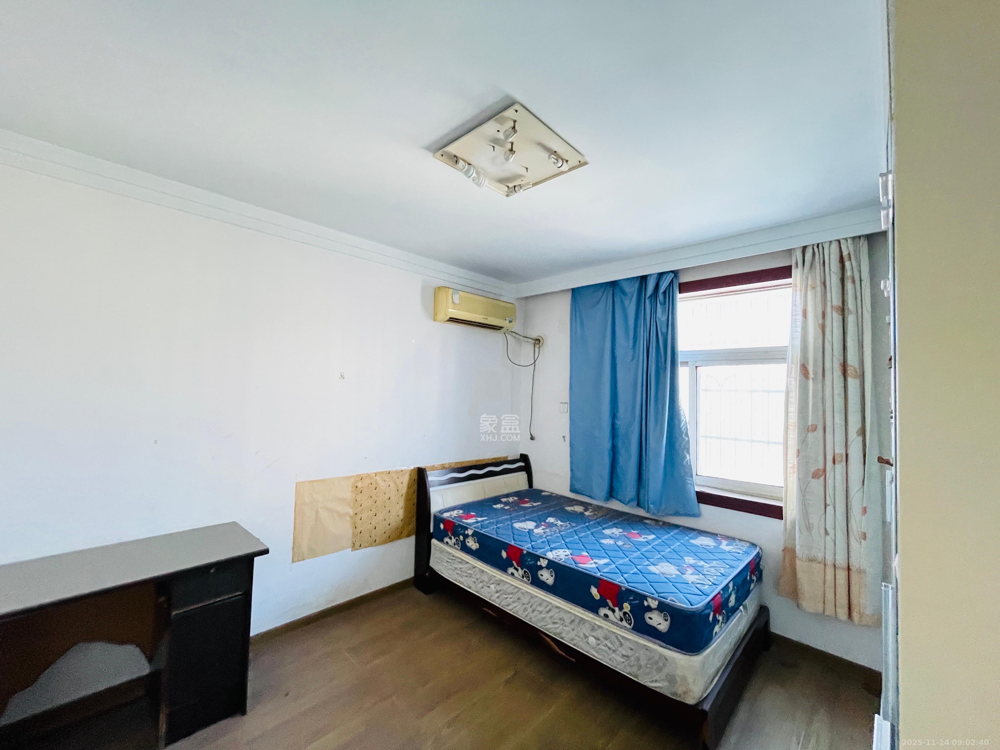 远东公寓  3室1厅1卫    2500.0元/月室内图