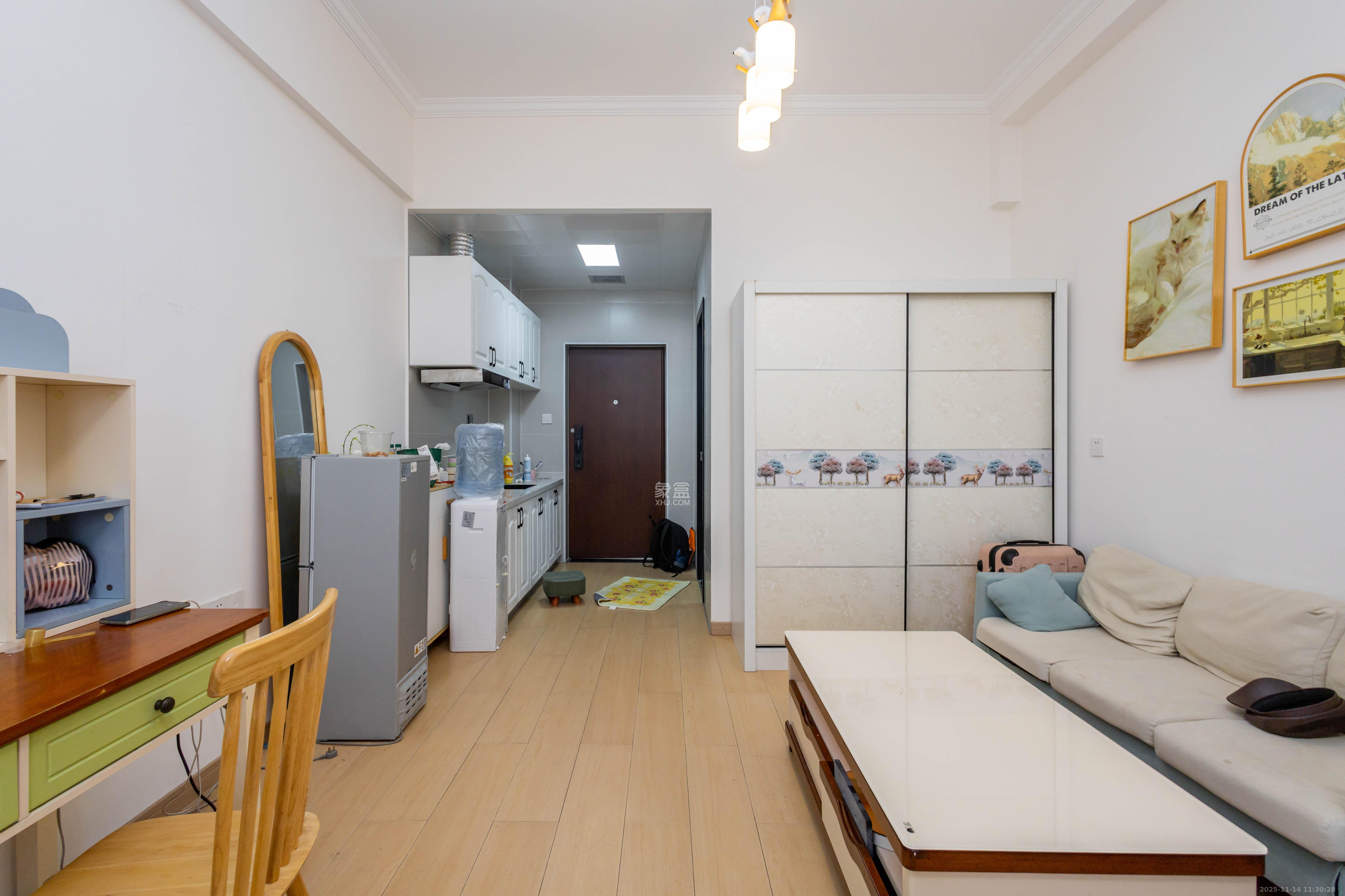 金科天悦（金科美邻汇）  1室0厅0卫    18.8万客厅