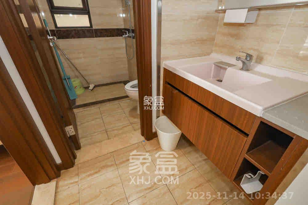 万科里金域国际 3室2厅2卫 3400.0元/月 万科里金域国际 3室2厅2卫 3400.0元/月室内图