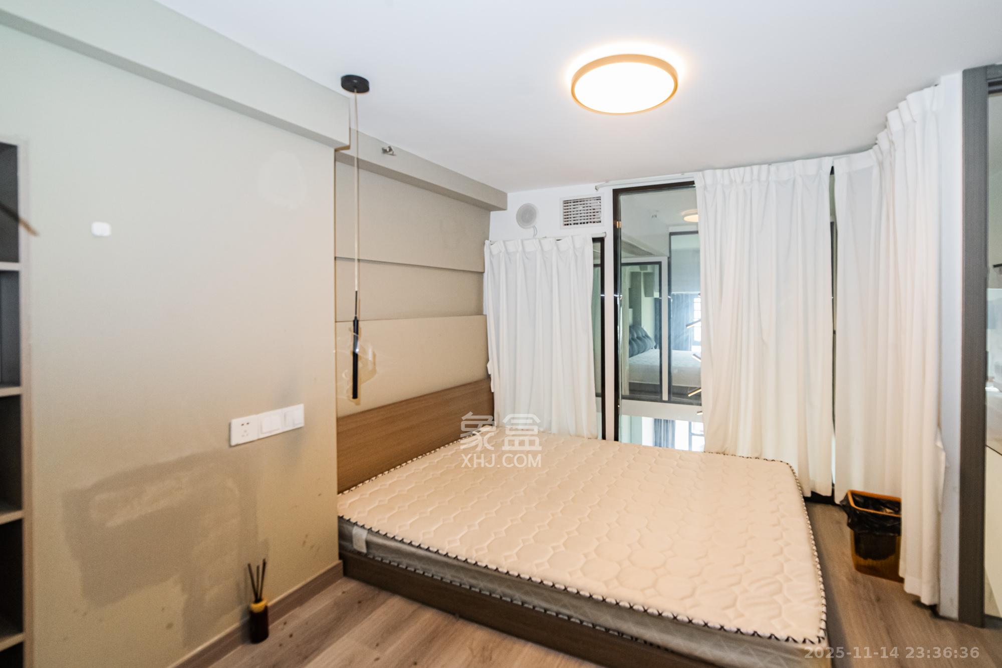 润和国际广场  2室2厅1卫    43.8万卧室