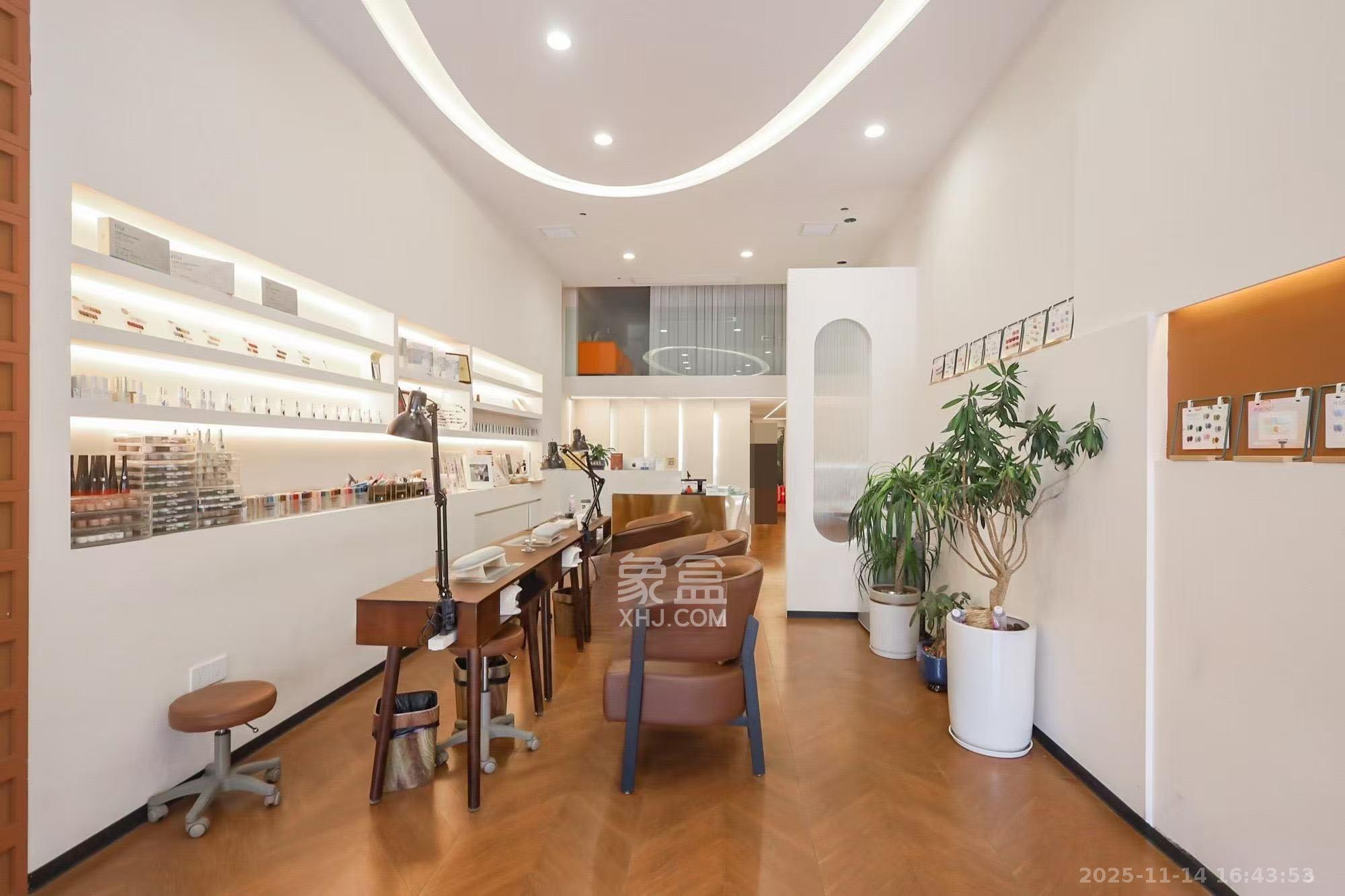 保利天禧C区   76.48㎡      7500.0元/月室内图