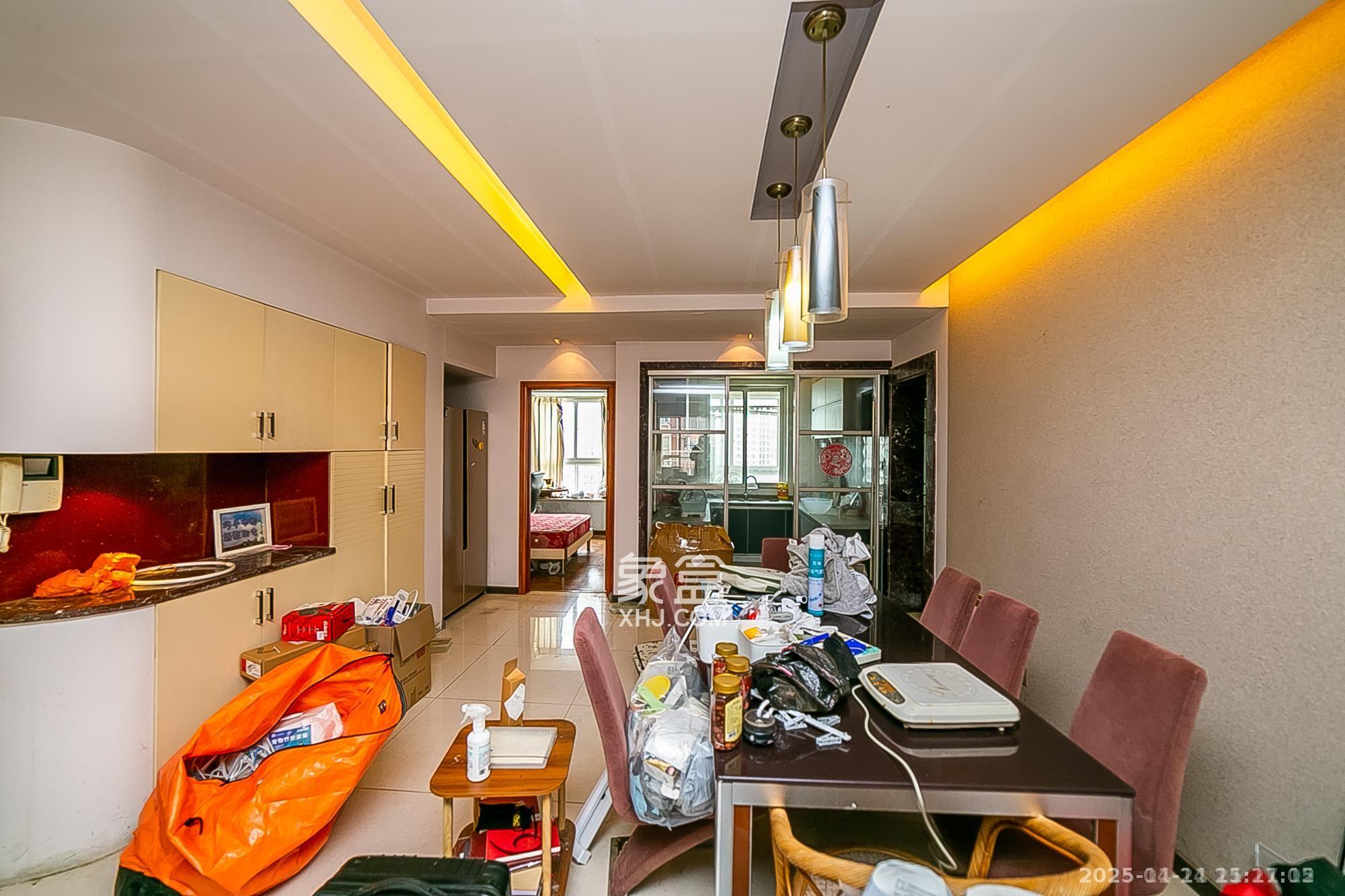 都江新城（都江新苑）  3室2厅2卫    2800.0元/月室内图