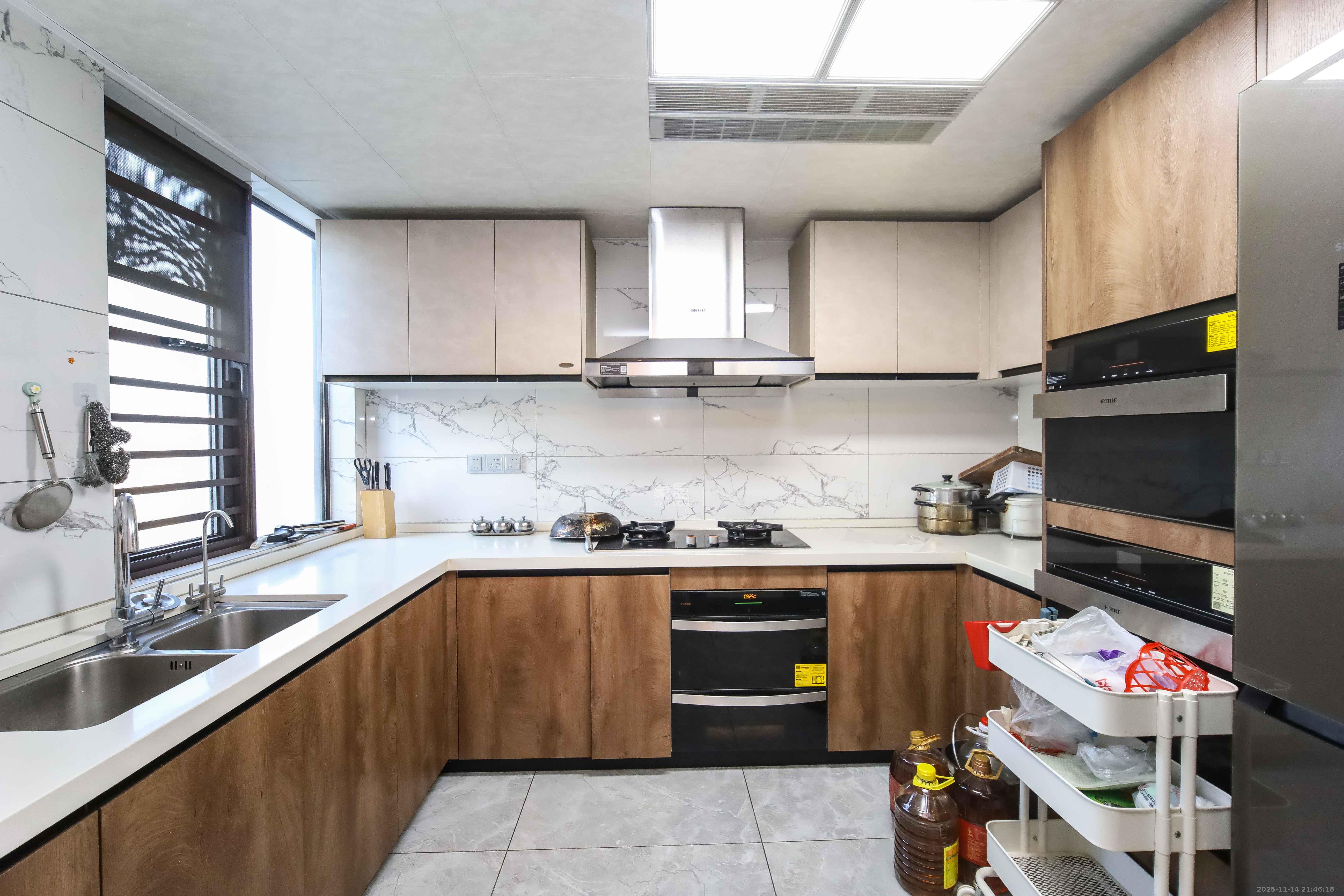 万科金域蓝湾 4室2厅2卫 550.0万 万科金域蓝湾 4室2厅2卫 550.0万厨房