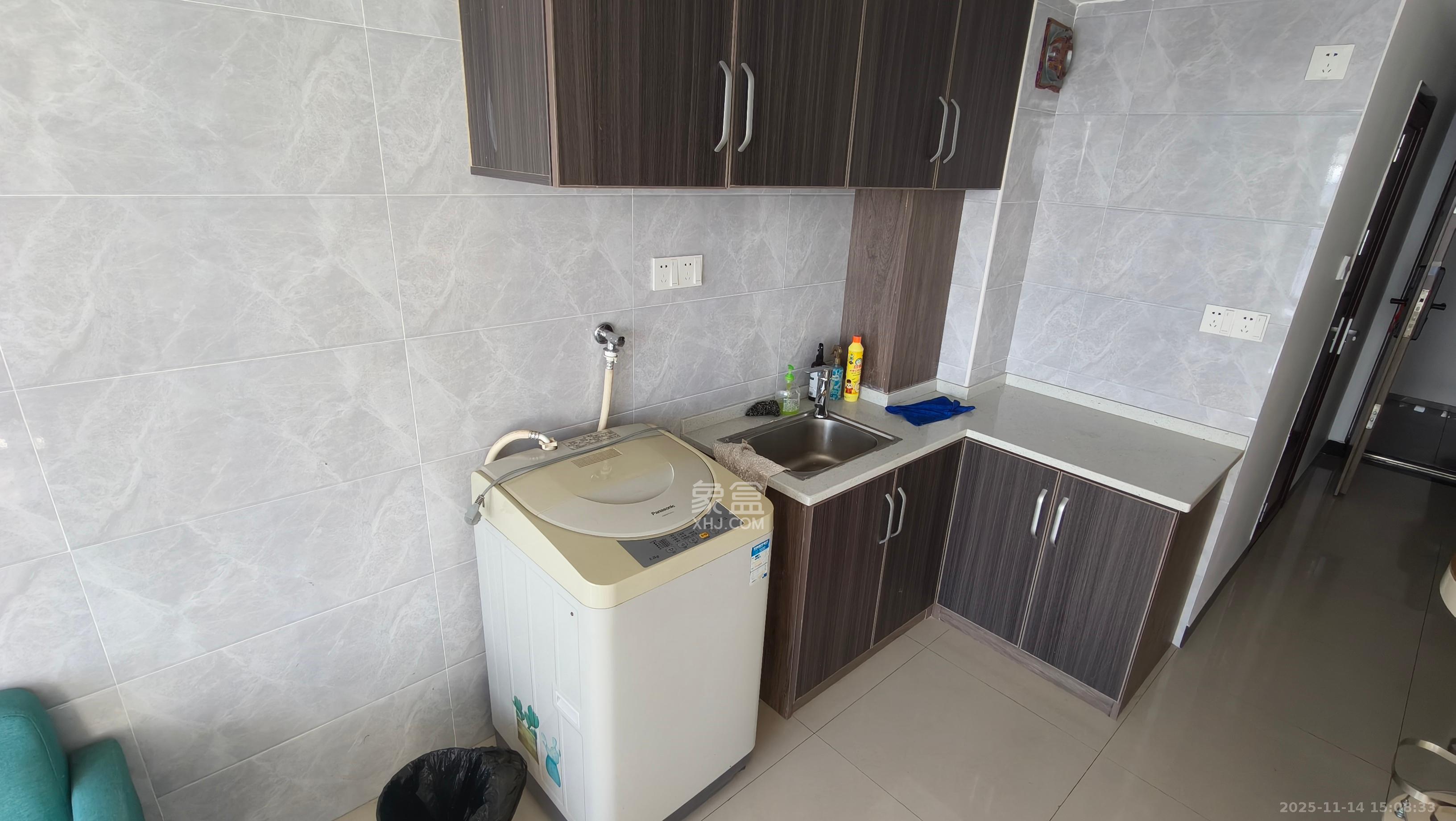 弘坤云寓  1室0厅0卫    2300.0元/月室内图