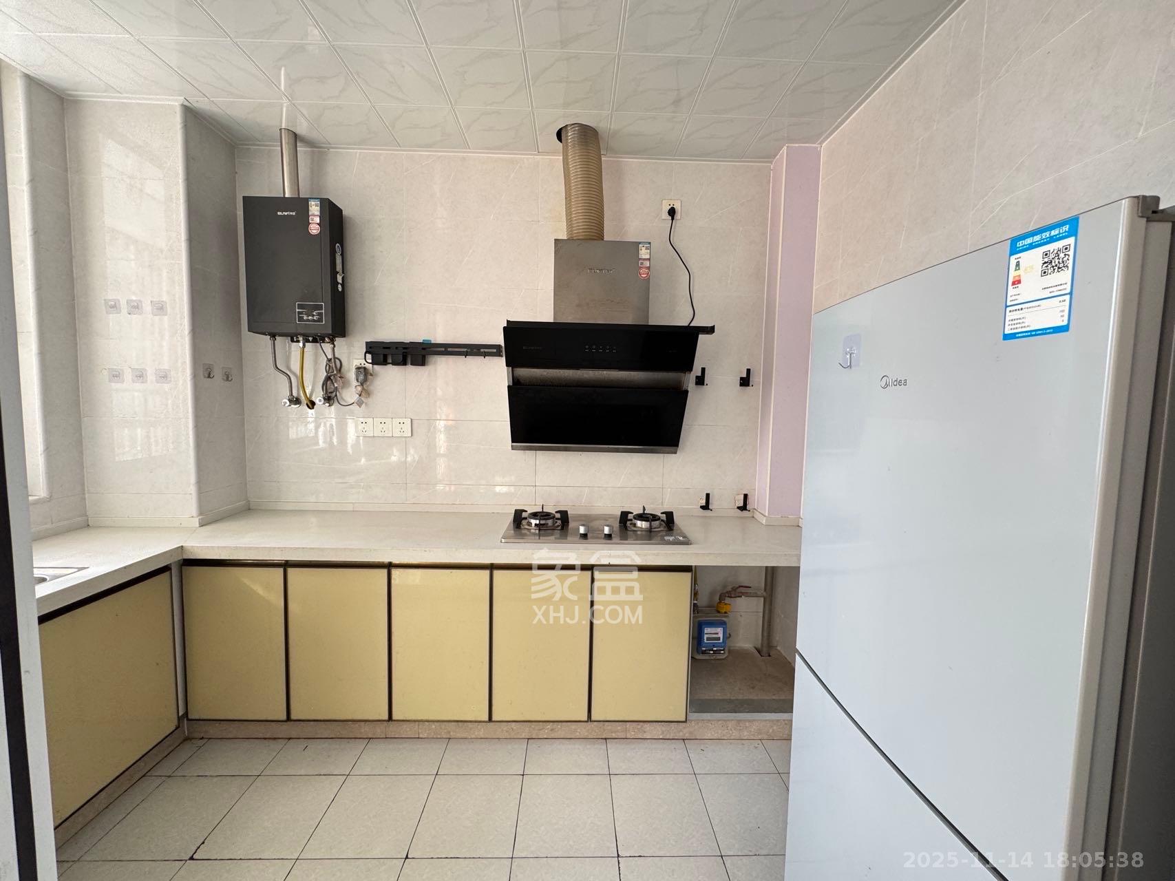 蟠龙欣苑 3室2厅2卫 1800.0元/月 蟠龙欣苑 3室2厅2卫 1800.0元/月室内图