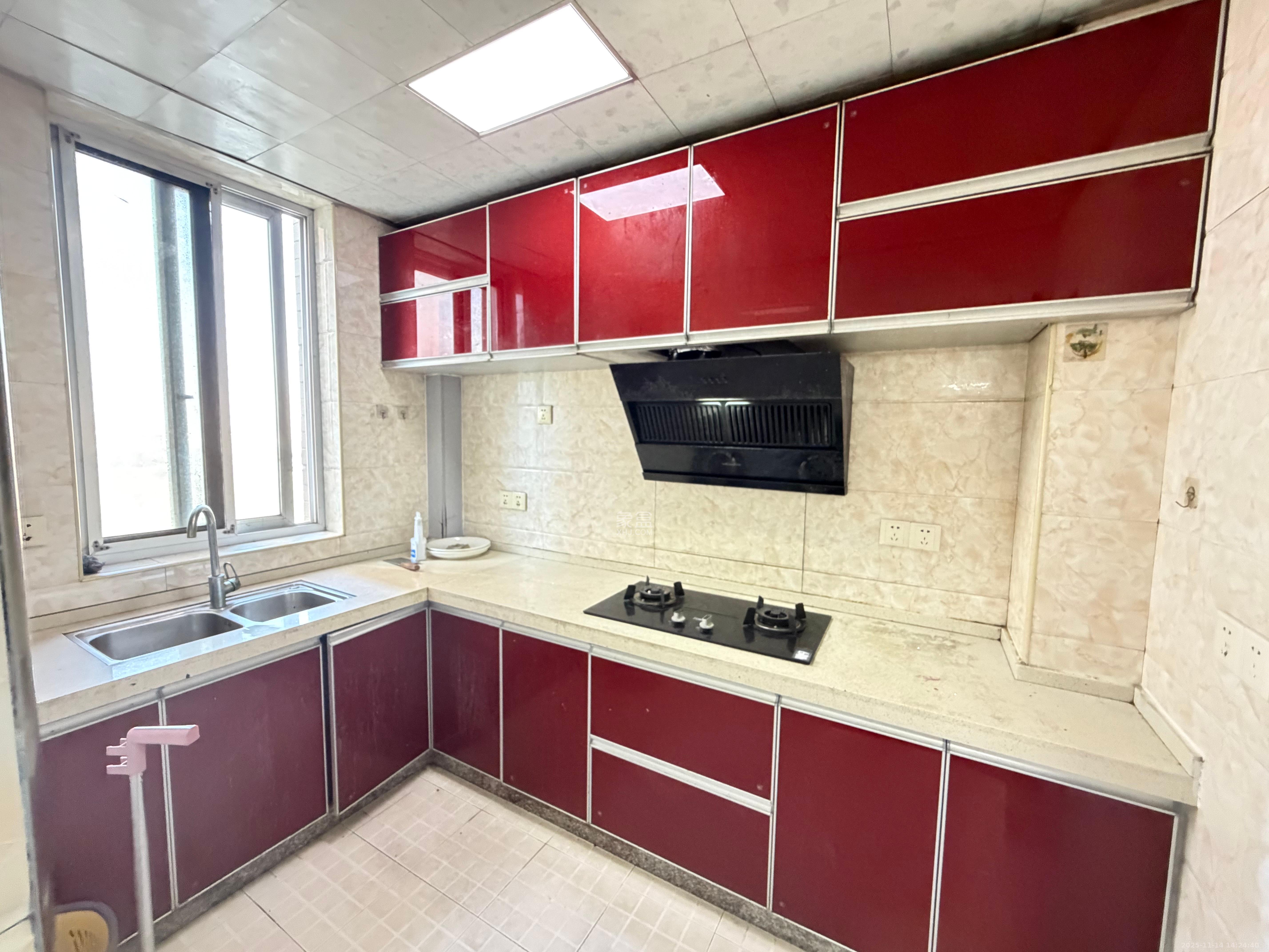 爱琴海岸 3室2厅2卫 1800.0元/月 爱琴海岸 3室2厅2卫 1800.0元/月室内图