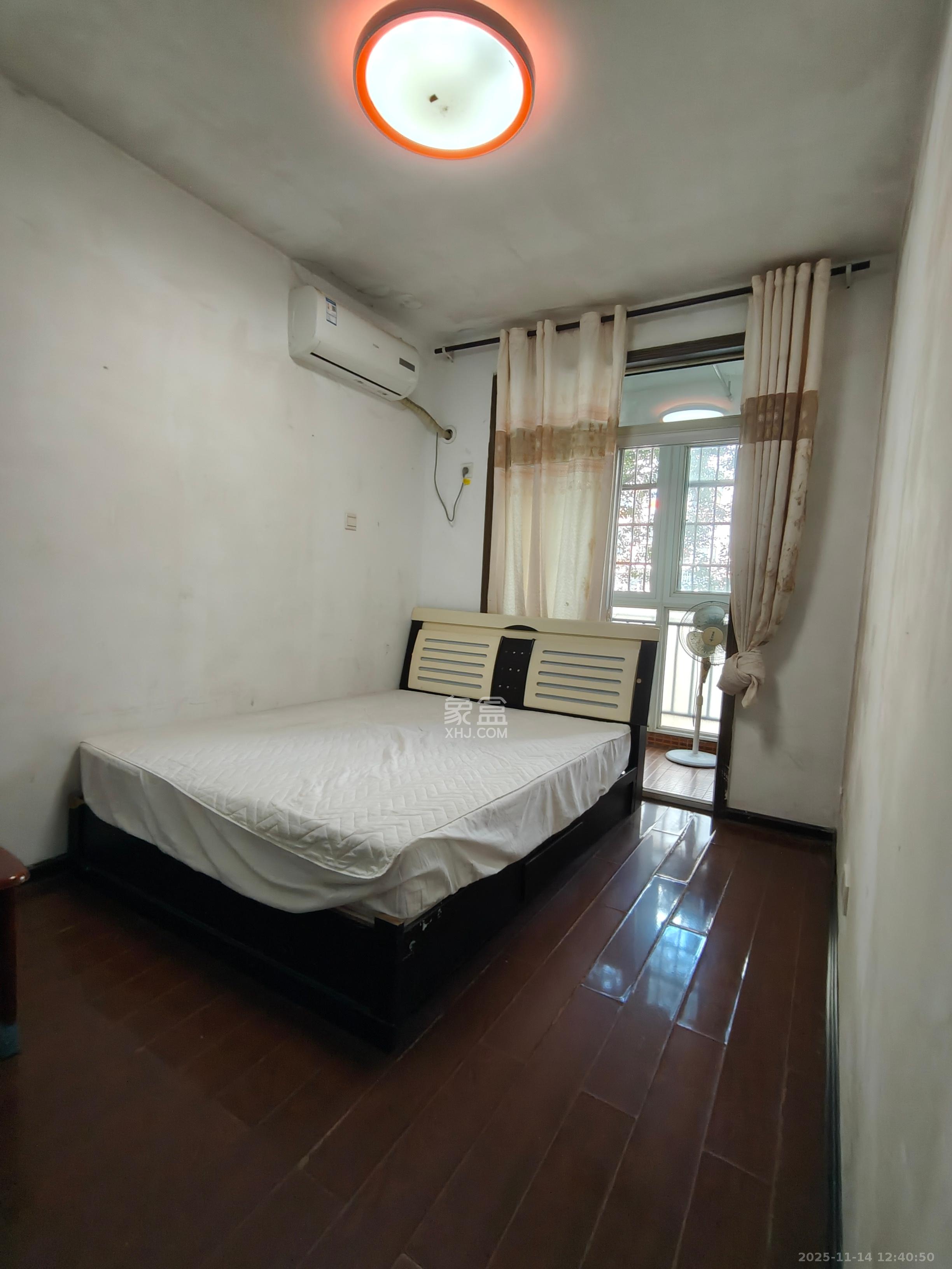 东方名都百草园  3室2厅1卫    1600.0元/月室内图