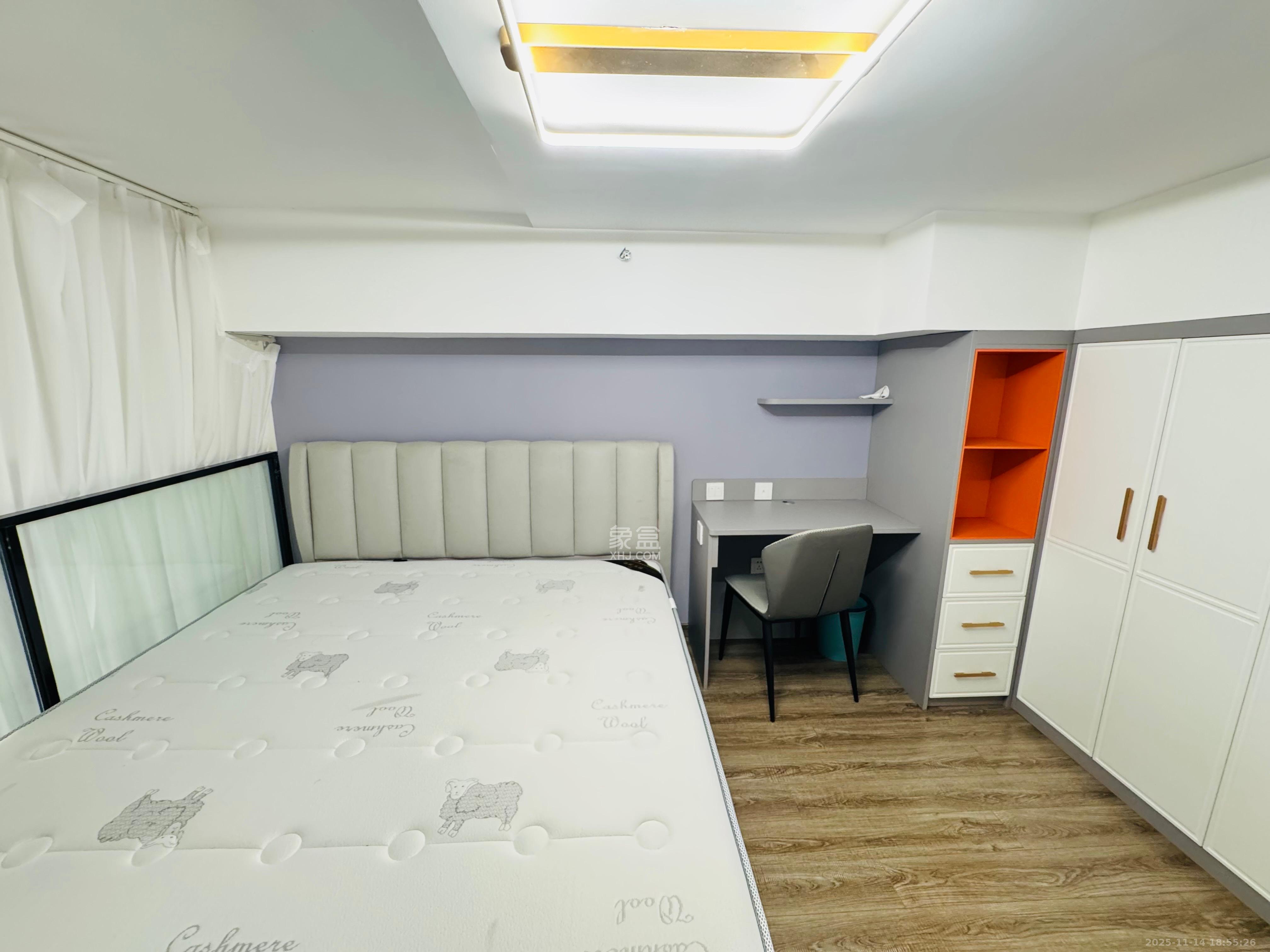 卓越浅水湾  1室1厅1卫    1800.0元/月室内图